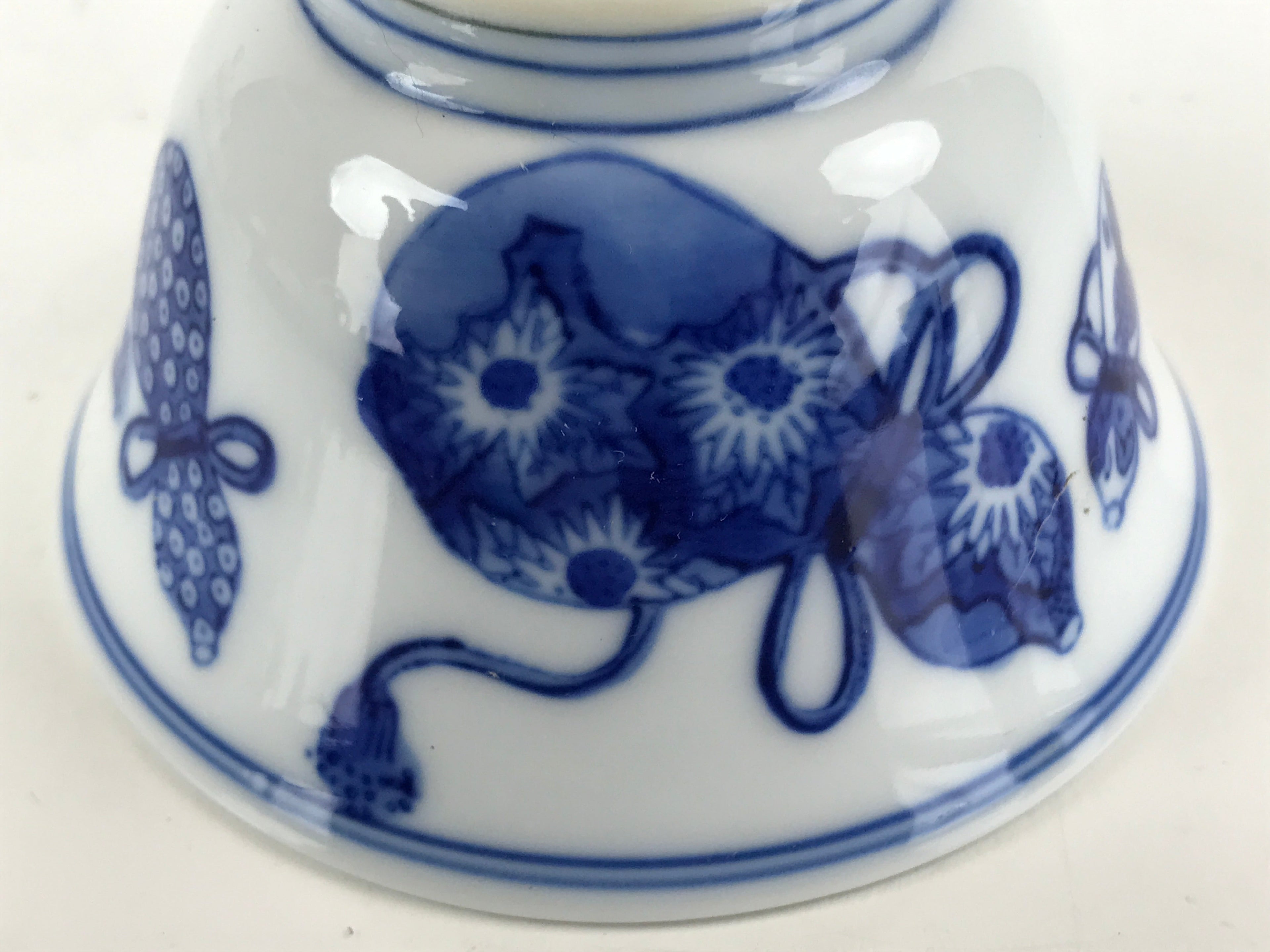 Japanese Porcelain Sometsuke Teacup Vtg Hyotan Gourd White Blue Yunomi TC435
