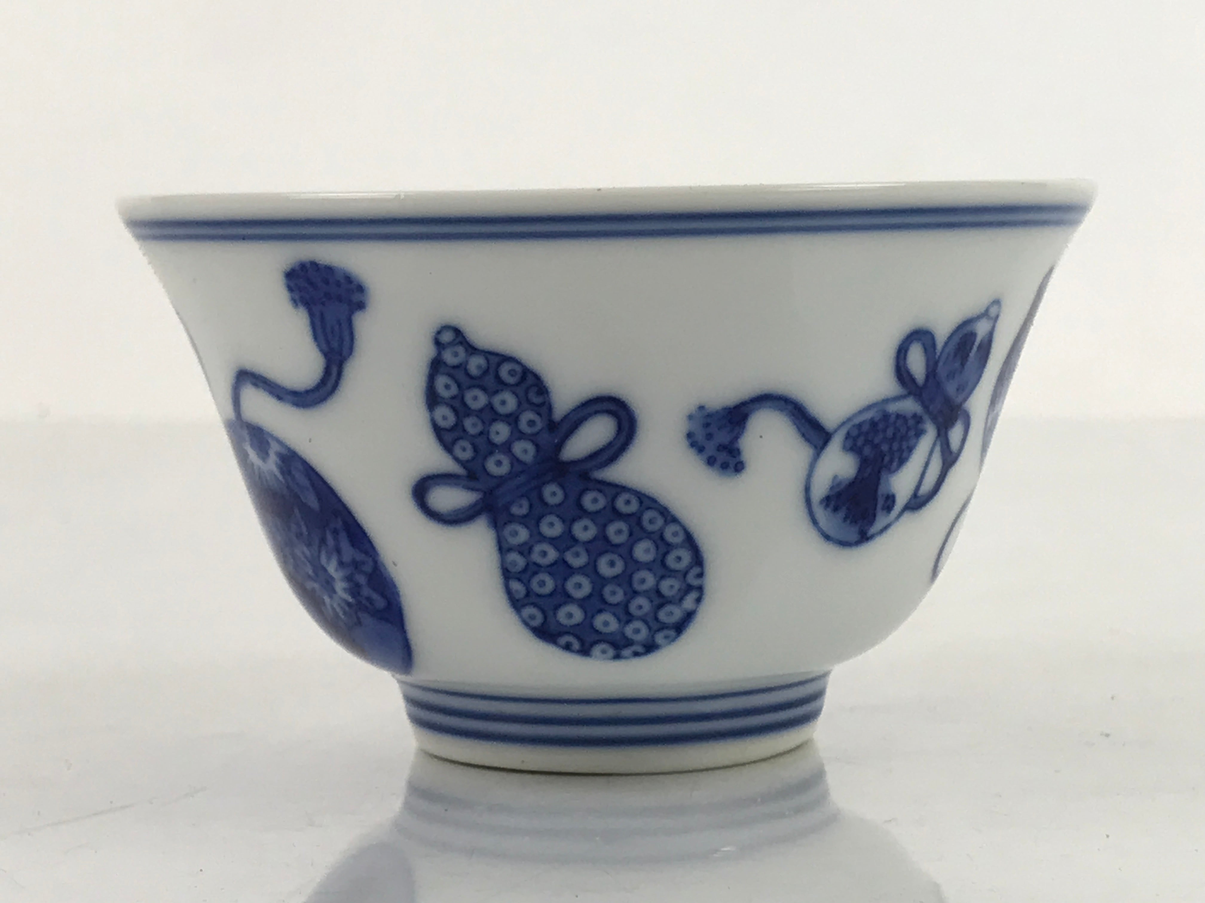 Japanese Porcelain Sometsuke Teacup Vtg Hyotan Gourd White Blue Yunomi TC437