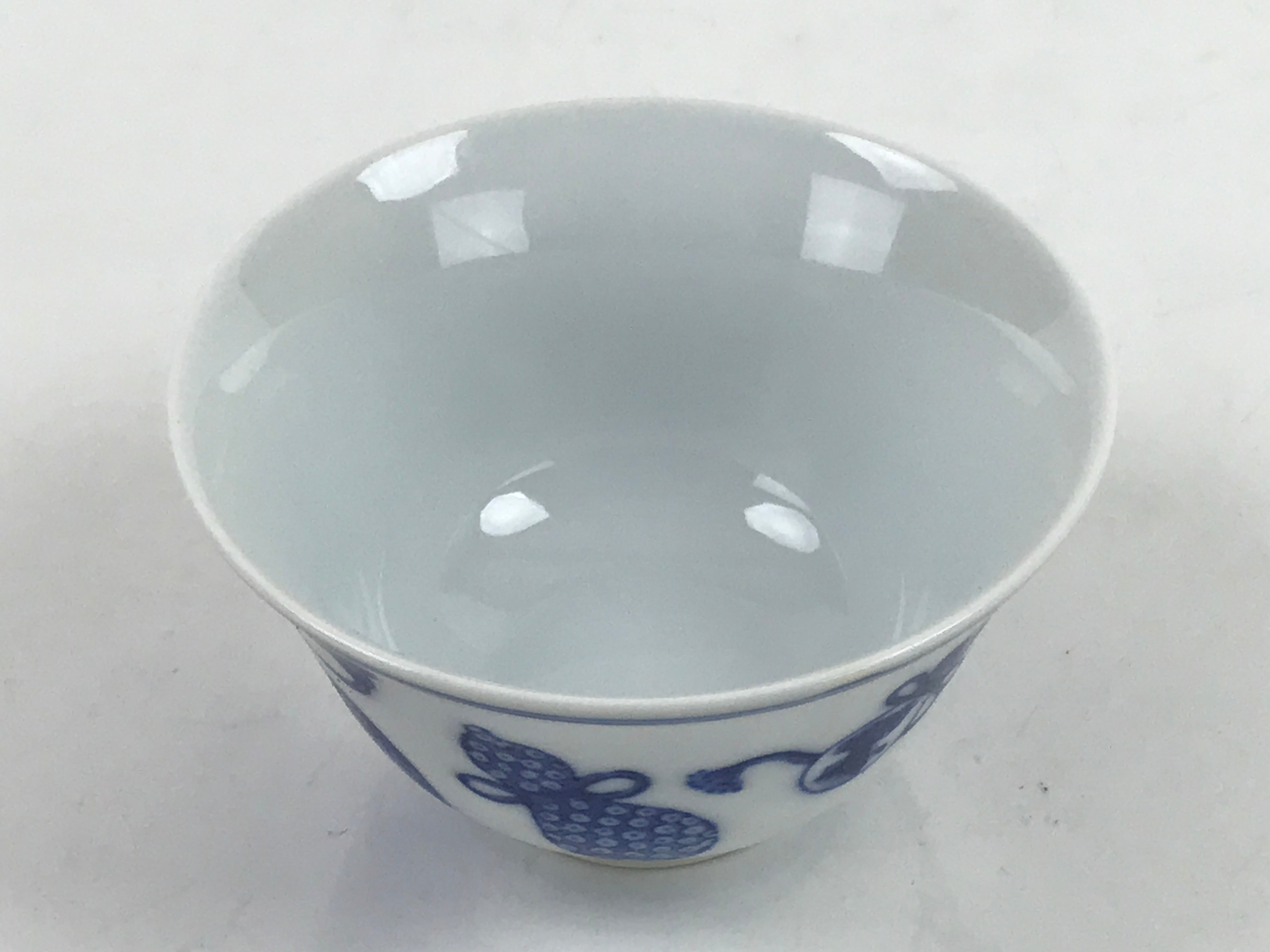 Japanese Porcelain Sometsuke Teacup Vtg Hyotan Gourd White Blue Yunomi TC437