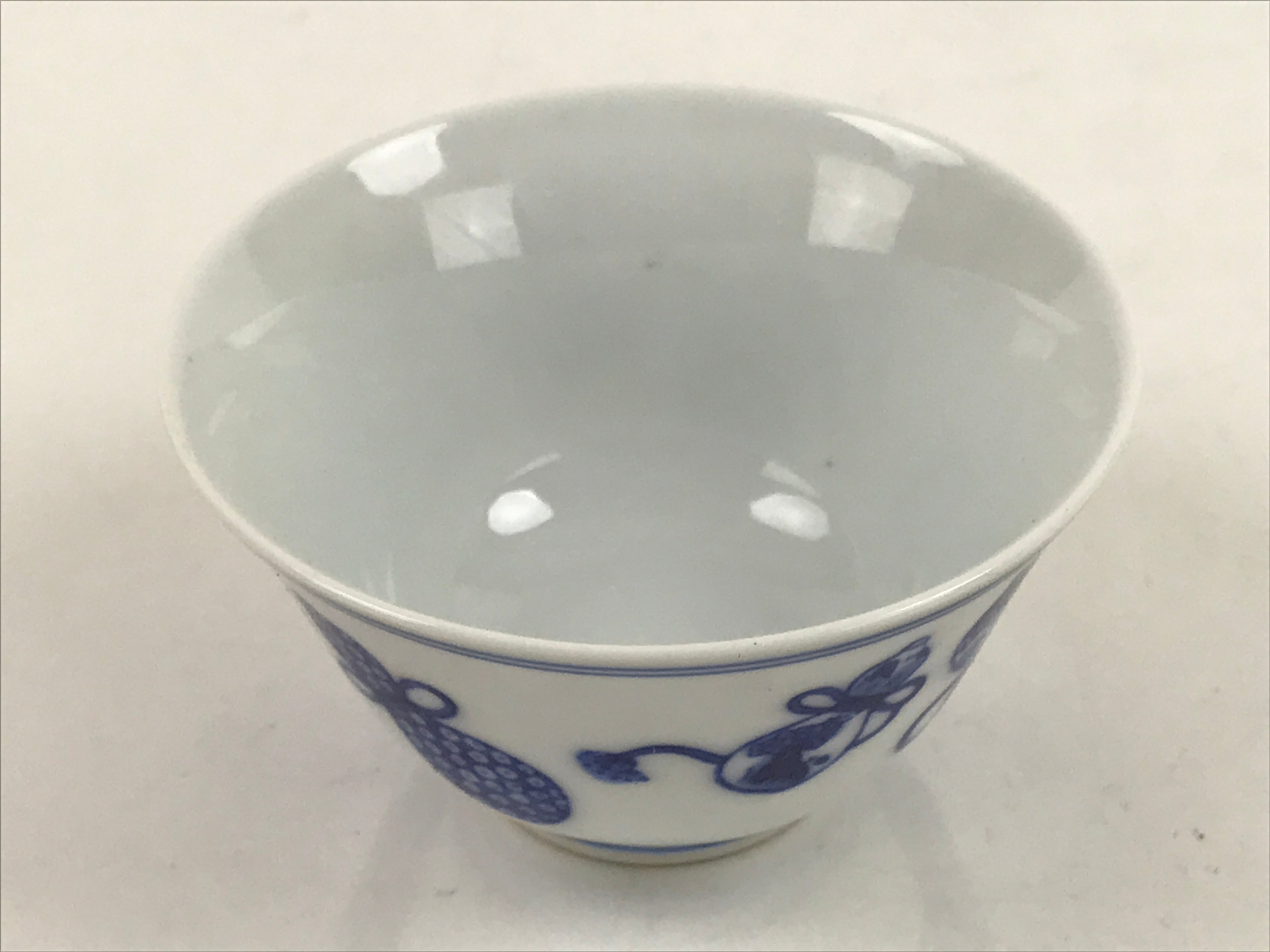 Japanese Porcelain Sometsuke Teacup Vtg Hyotan Gourd White Blue Yunomi TC438