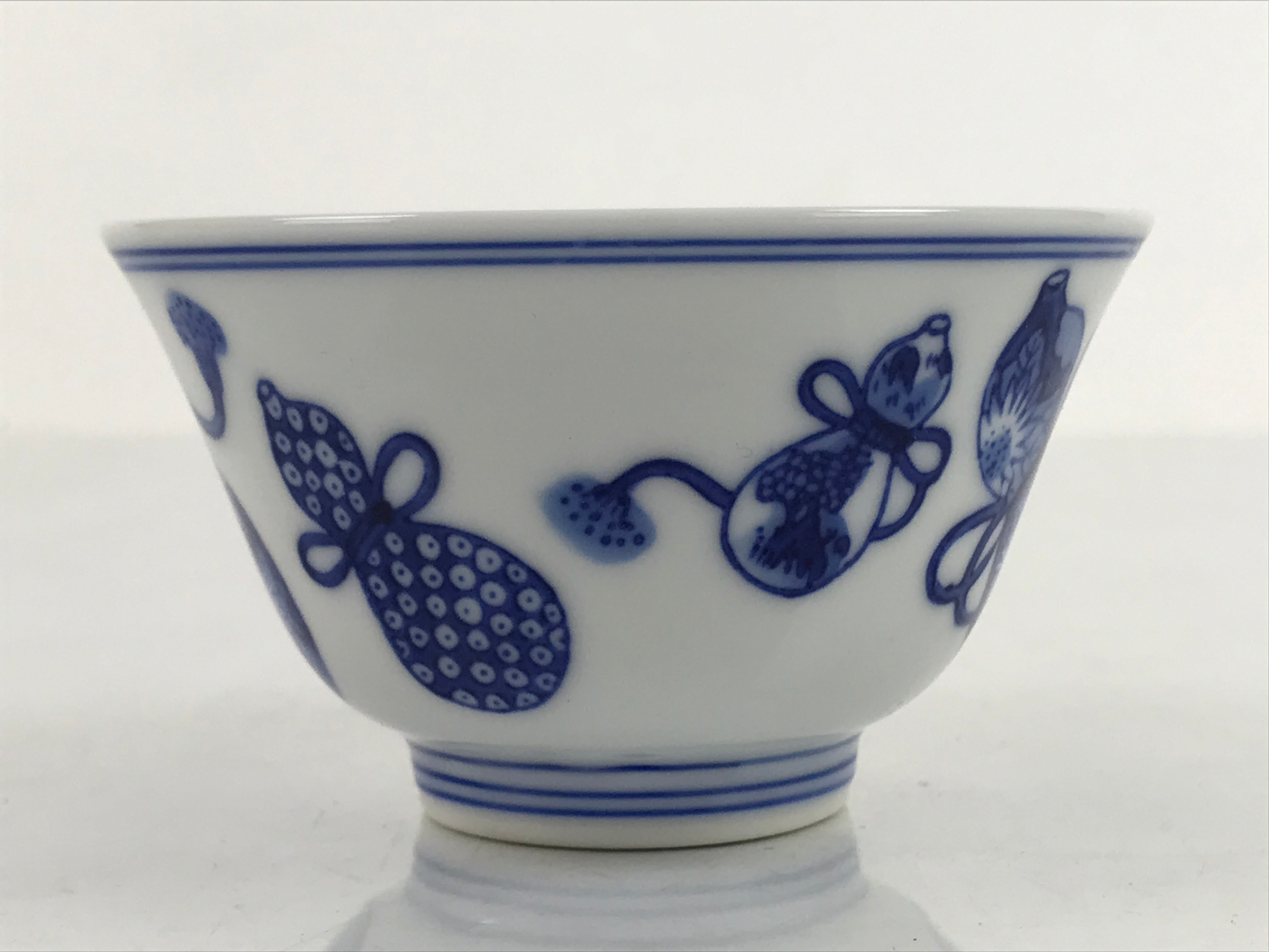 Japanese Porcelain Sometsuke Teacup Vtg Hyotan Gourd White Blue Yunomi TC439