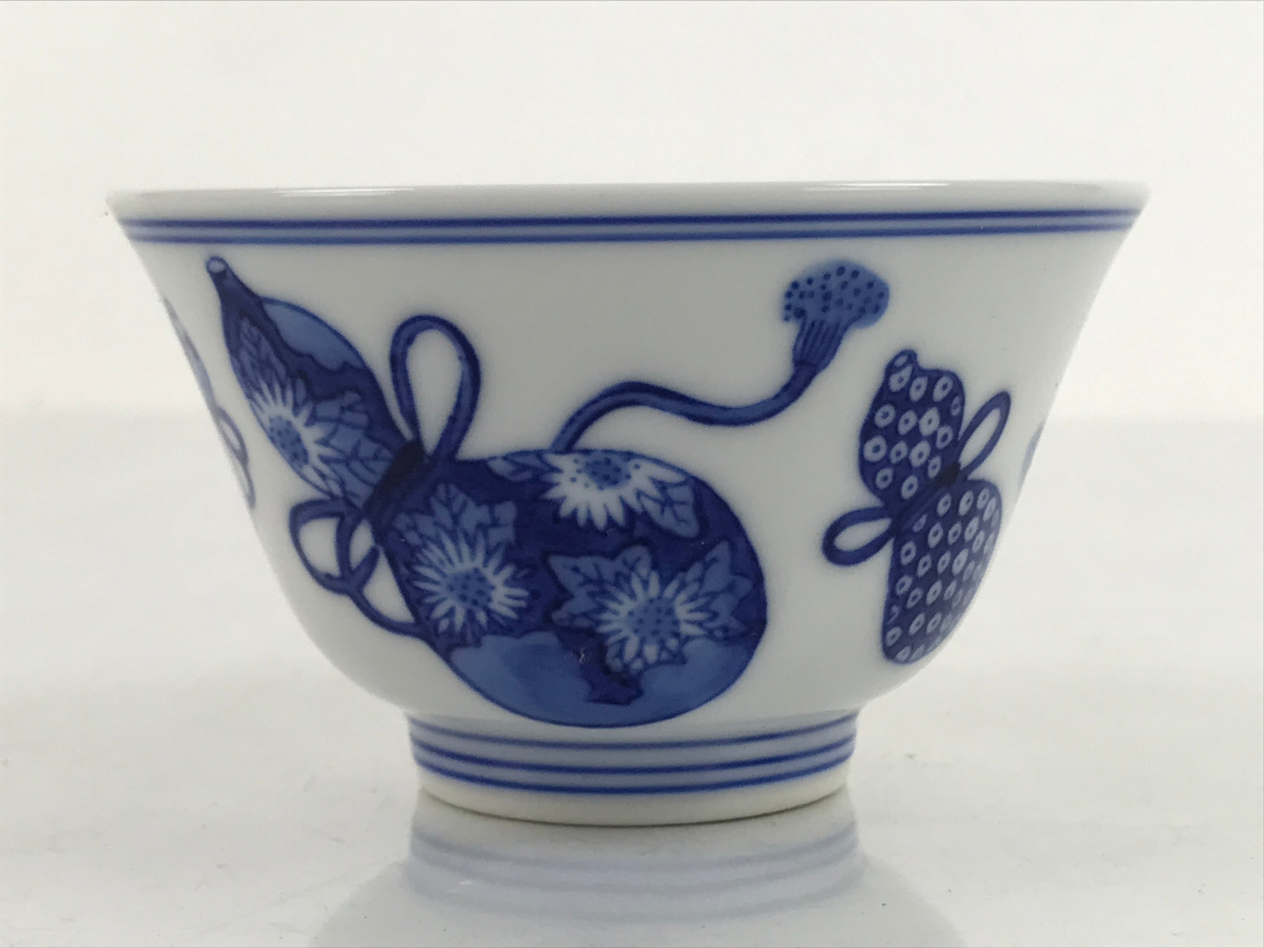 Japanese Porcelain Sometsuke Teacup Vtg Hyotan Gourd White Blue Yunomi TC439