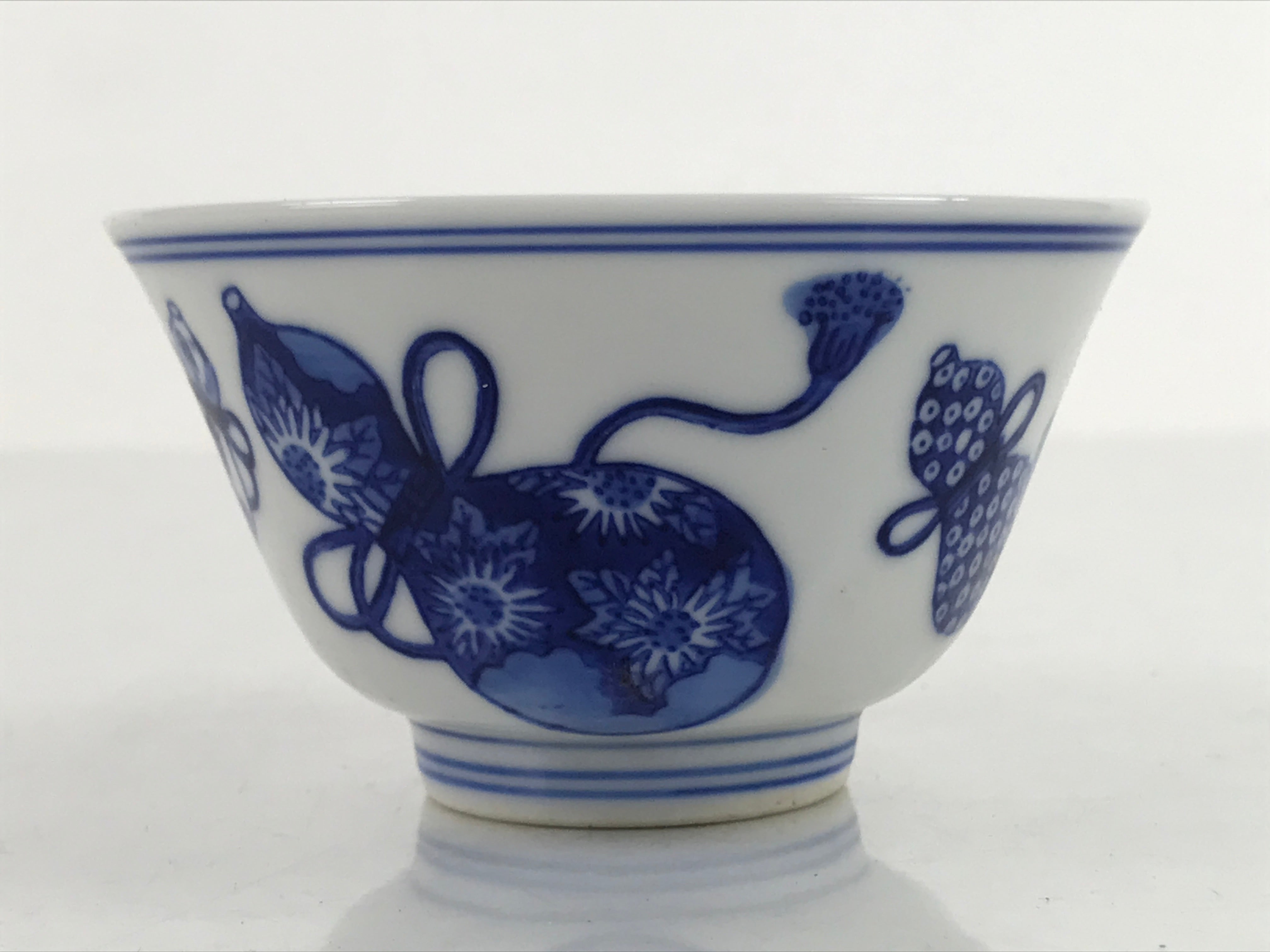 Japanese Porcelain Sometsuke Teacup Vtg Hyotan Gourd White Blue Yunomi TC441