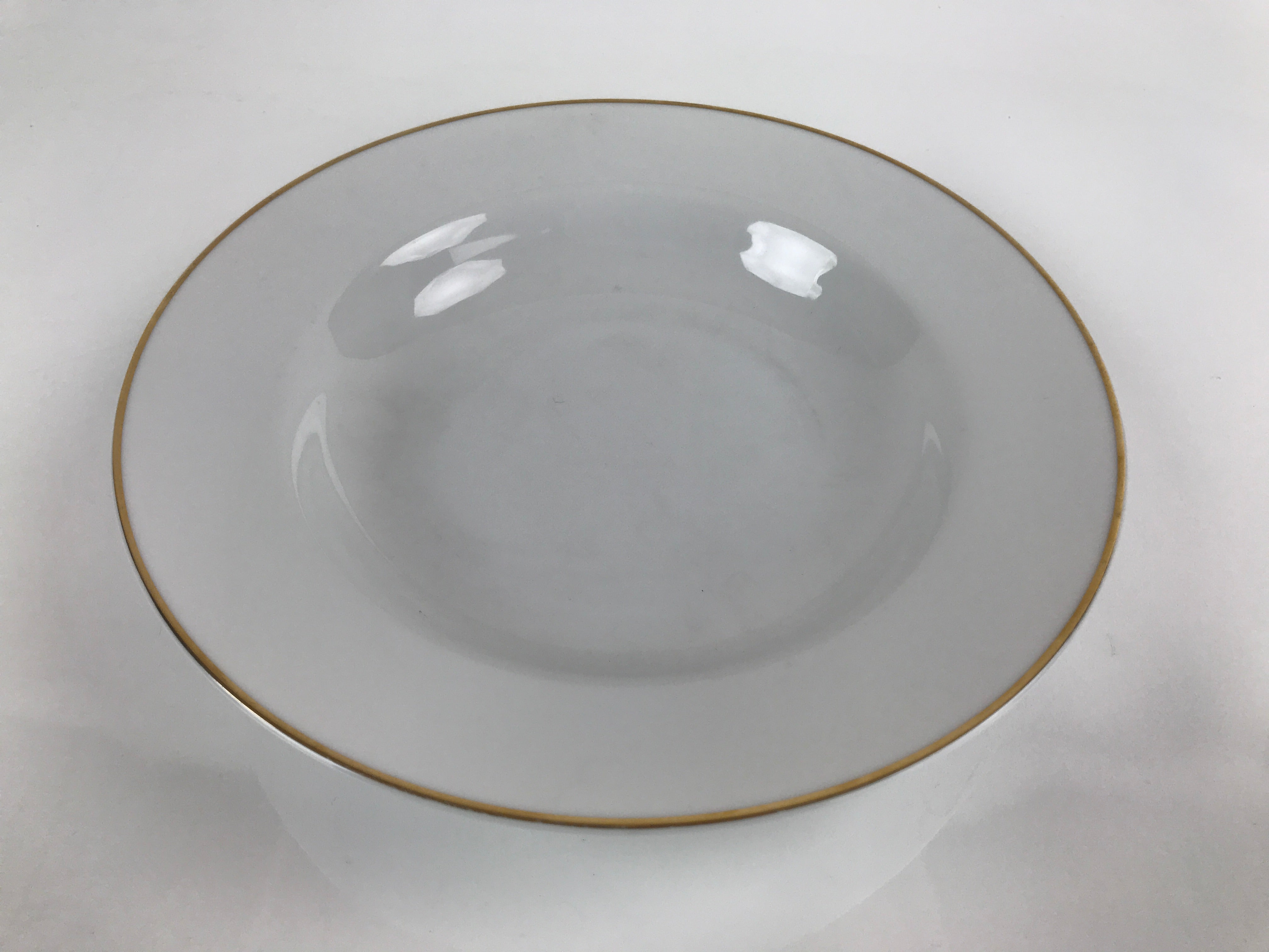 Japanese Porcelain Soup Pasta Bowl Vtg Simple Round Plate White Gold Rim PY830