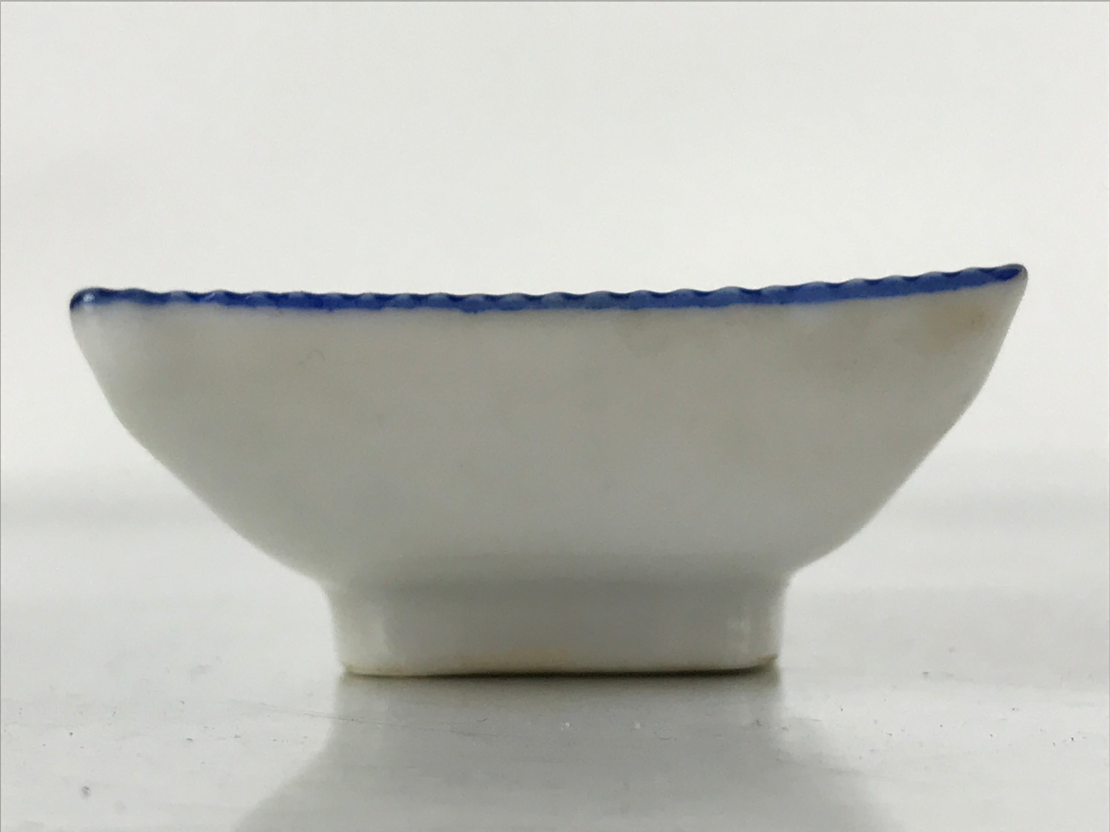 Japanese Porcelain Soy Sauce Dish Seiji Vtg Small Dipping Bowl Plate Blue PY645