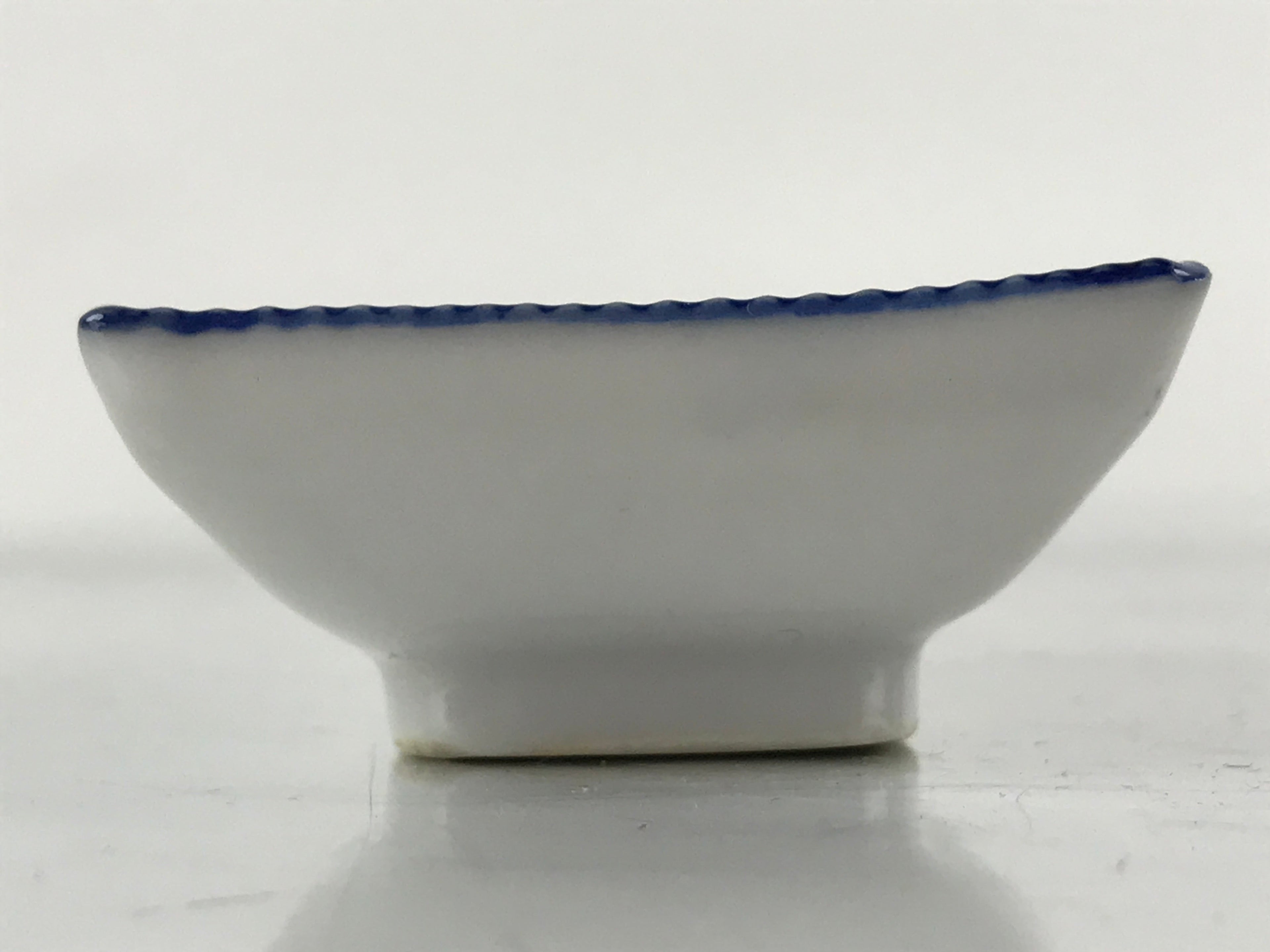 Japanese Porcelain Soy Sauce Dish Seiji Vtg Small Dipping Bowl Plate Blue PY646