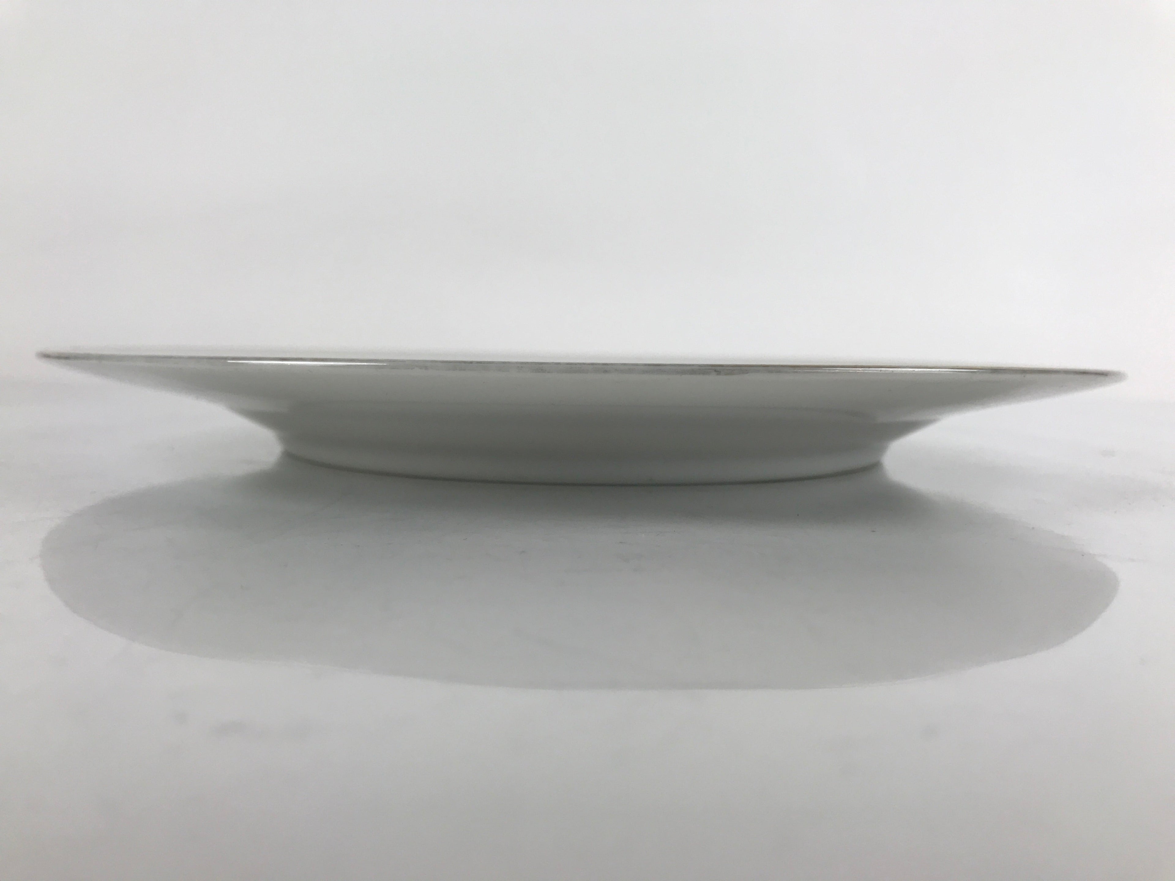 Japanese Porcelain TOEN Kozan Plate Vtg Simple Round White Gold Rim PY813