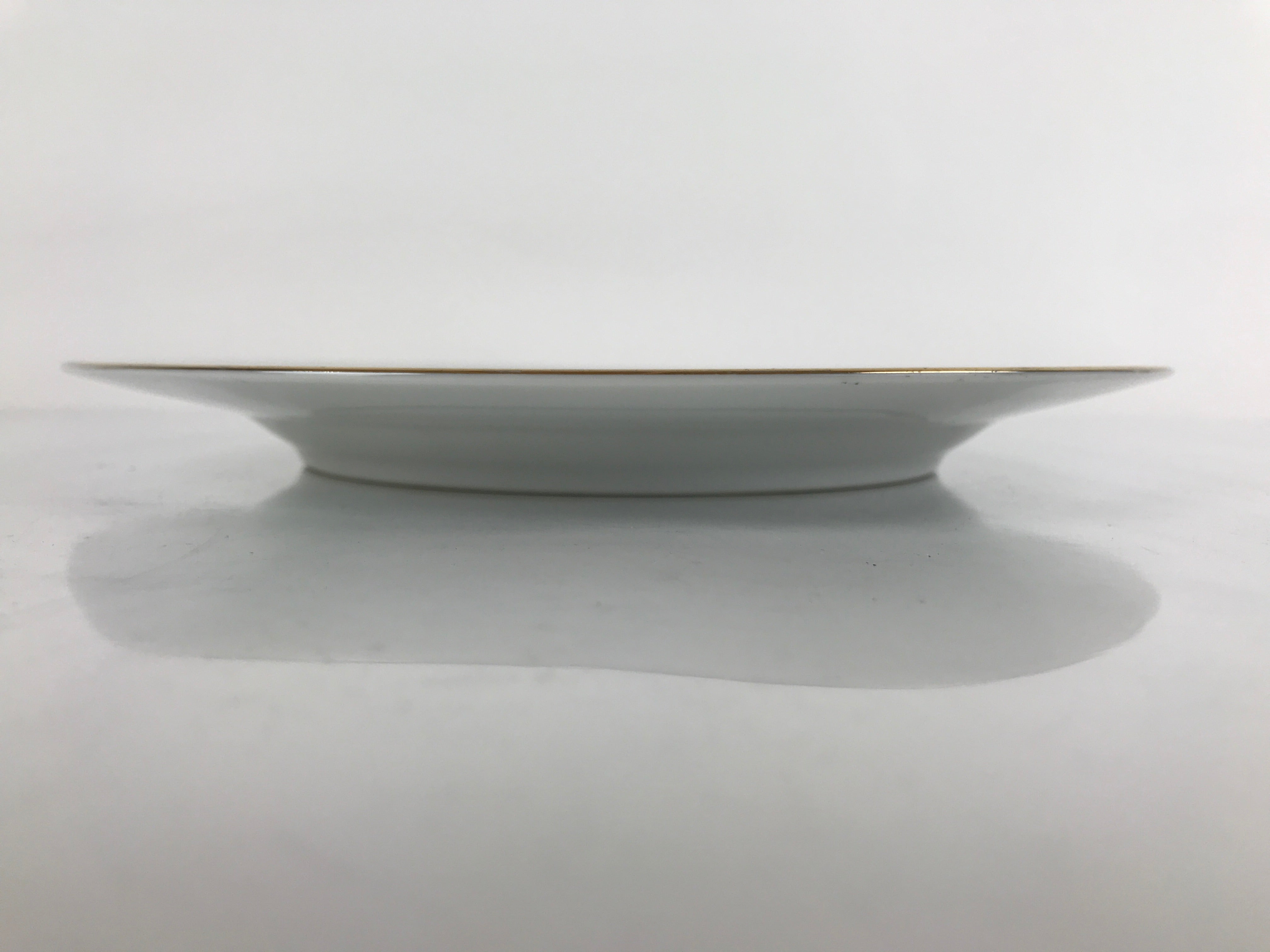 Japanese Porcelain TOEN Kozan Plate Vtg Simple Round White Gold Rim PY814