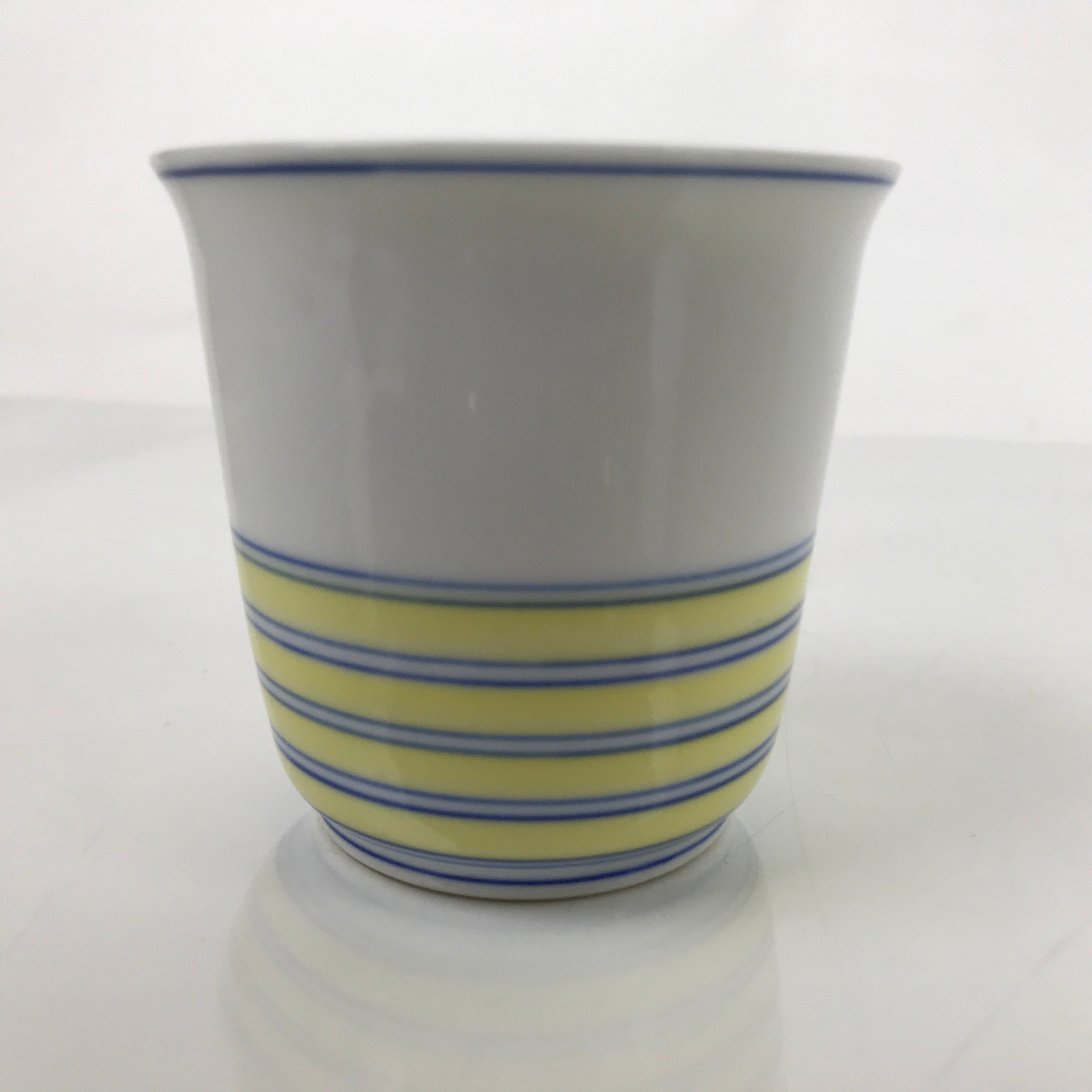 Japanese Porcelain Tachikichi Teacup Vtg White Yellow Blue Lines Yunomi TC448