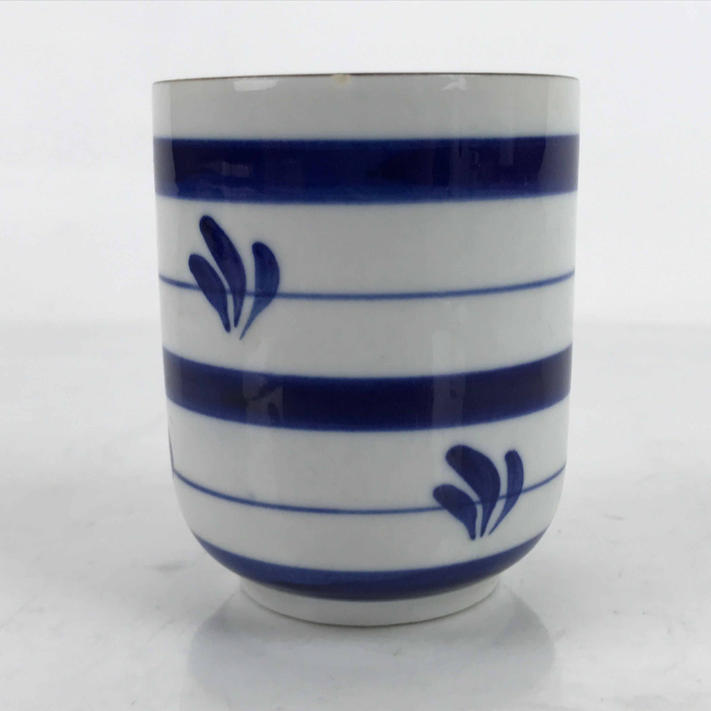 Japanese Porcelain Teacup Vtg Sometsuke White Blue Lines Pattern Yunomi TC482