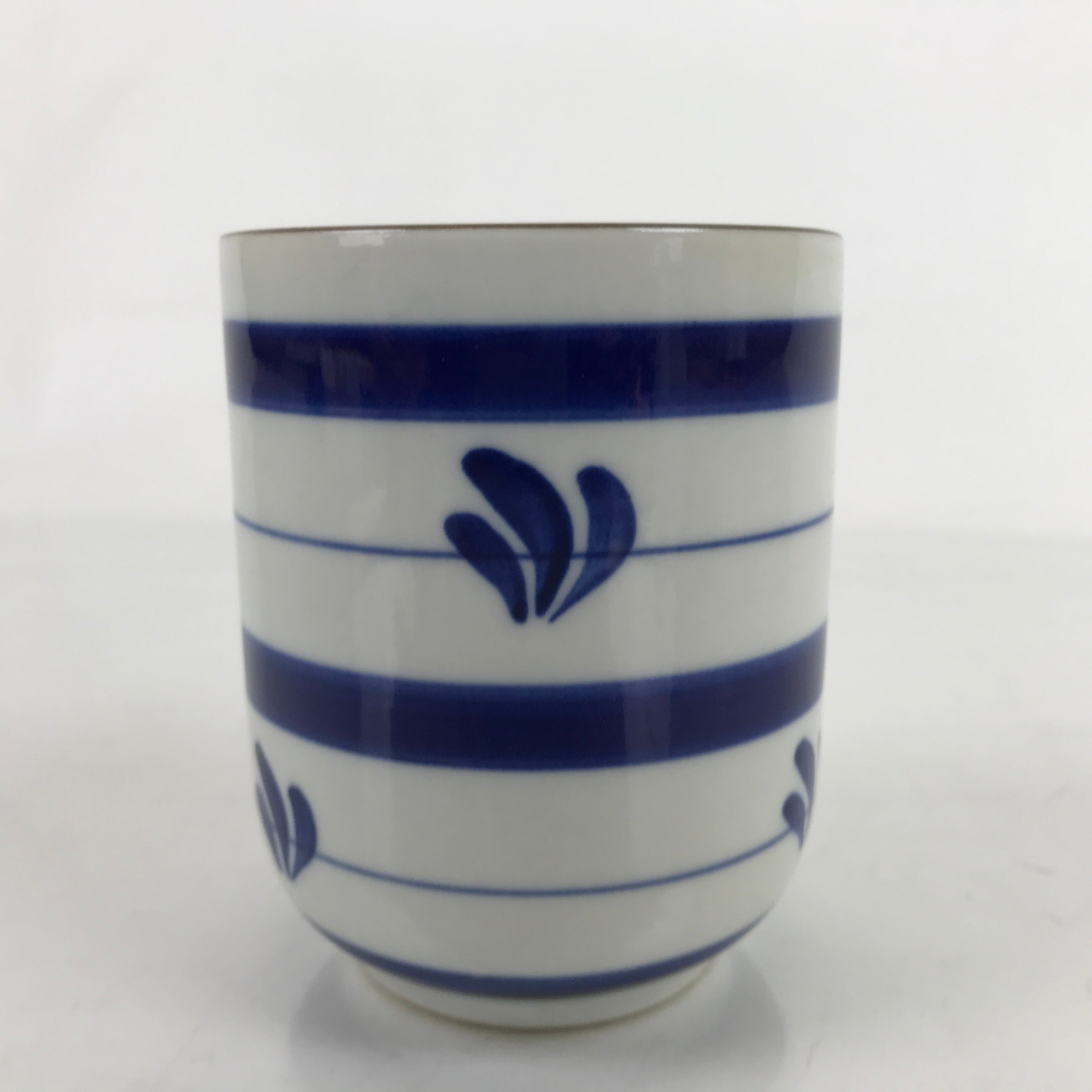 Japanese Porcelain Teacup Vtg Sometsuke White Blue Lines Pattern Yunomi TC493