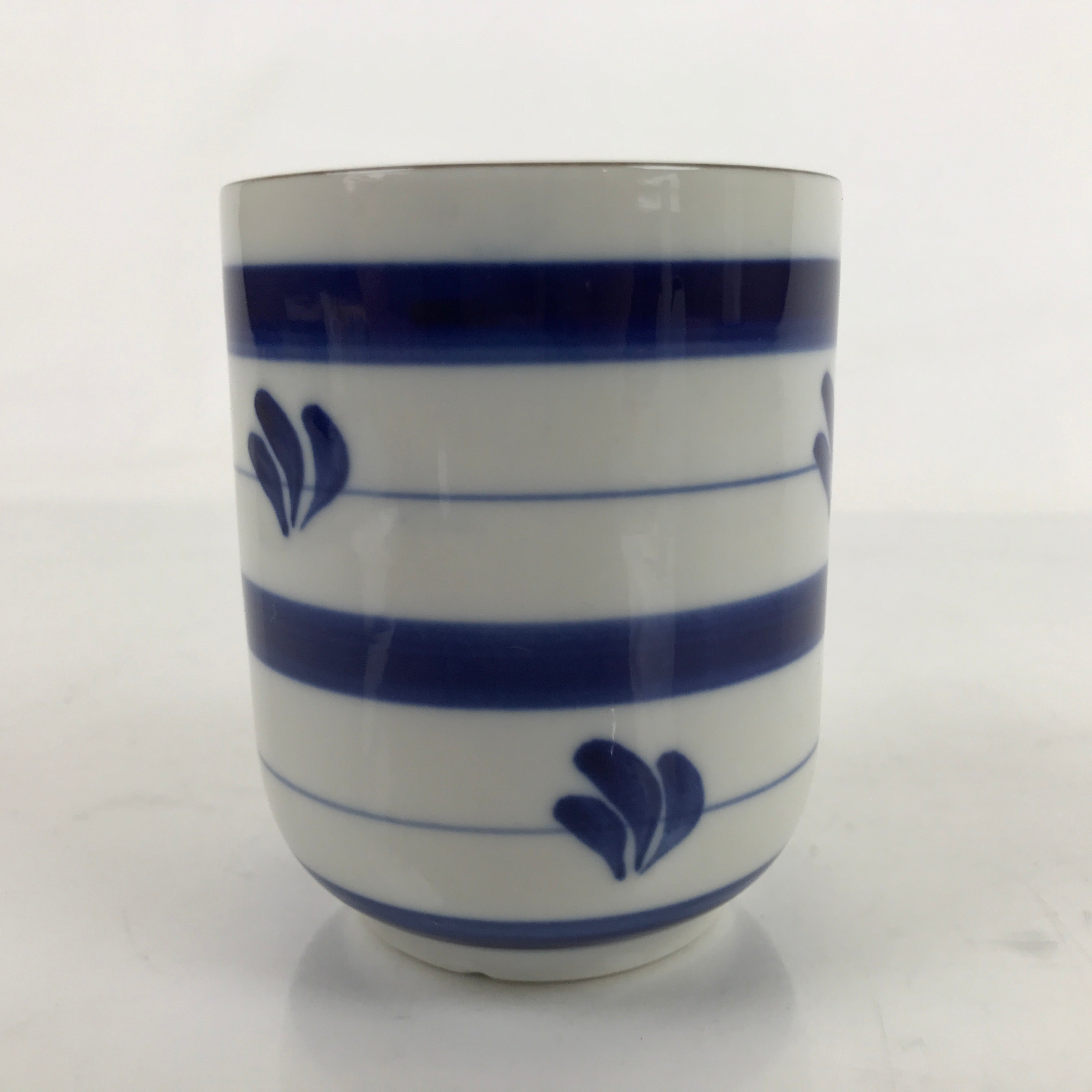 Japanese Porcelain Teacup Vtg Sometsuke White Blue Lines Pattern Yunomi TC495