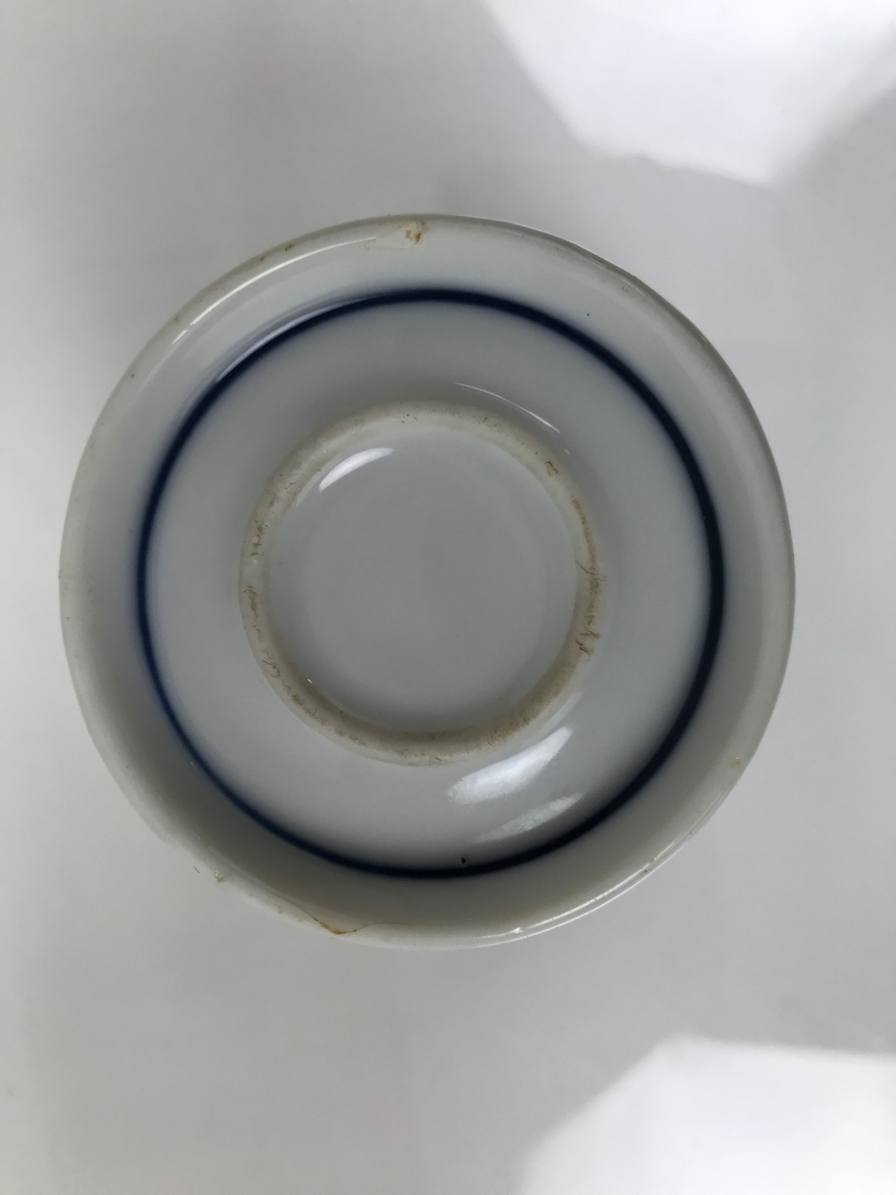 Japanese Porcelain Yunomi Teacup Pottery Vtg White Blue Chrysanthemums TC609