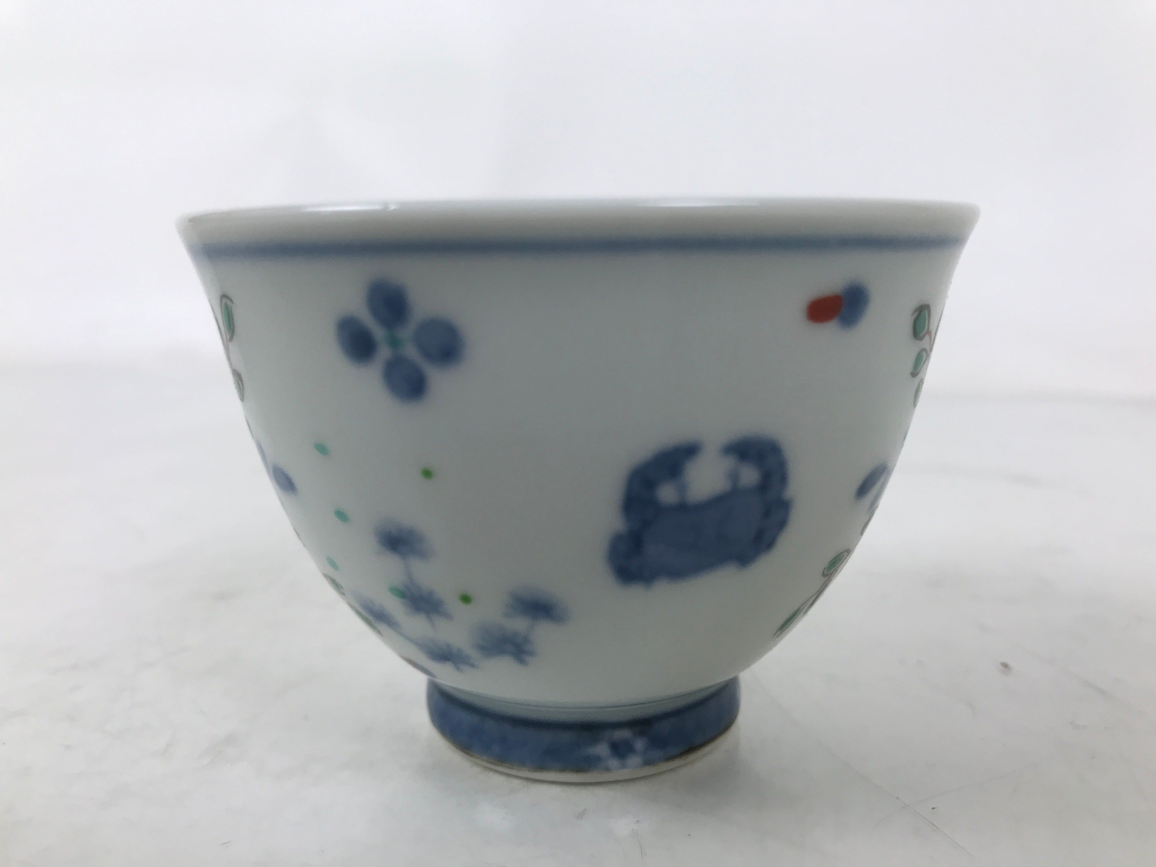 Japanese Porcelain Yunomi Teacup Pottery Vtg White Blue Hishi Fish Sencha TC588