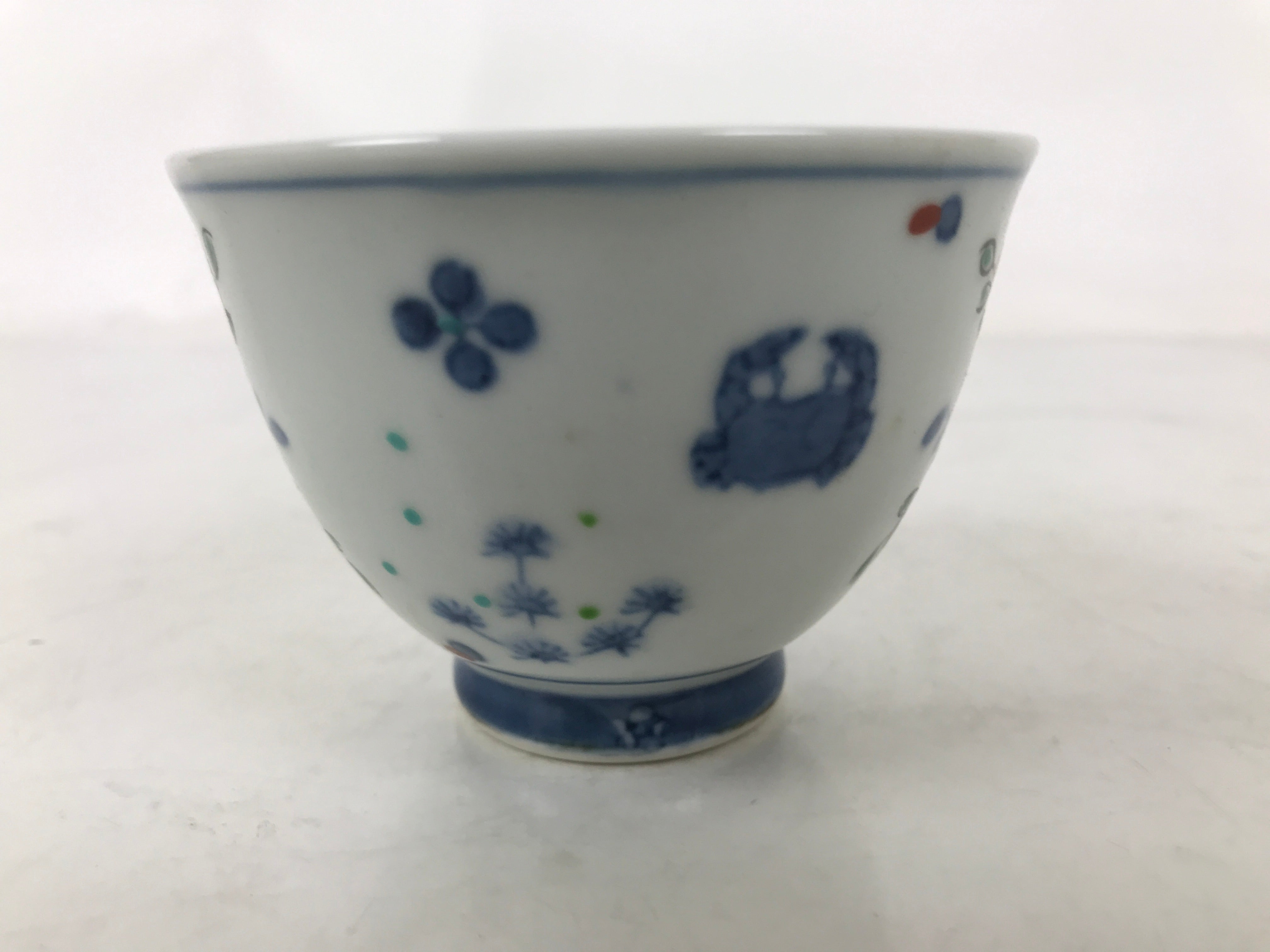 Japanese Porcelain Yunomi Teacup Pottery Vtg White Blue Hishi Fish Sencha TC589