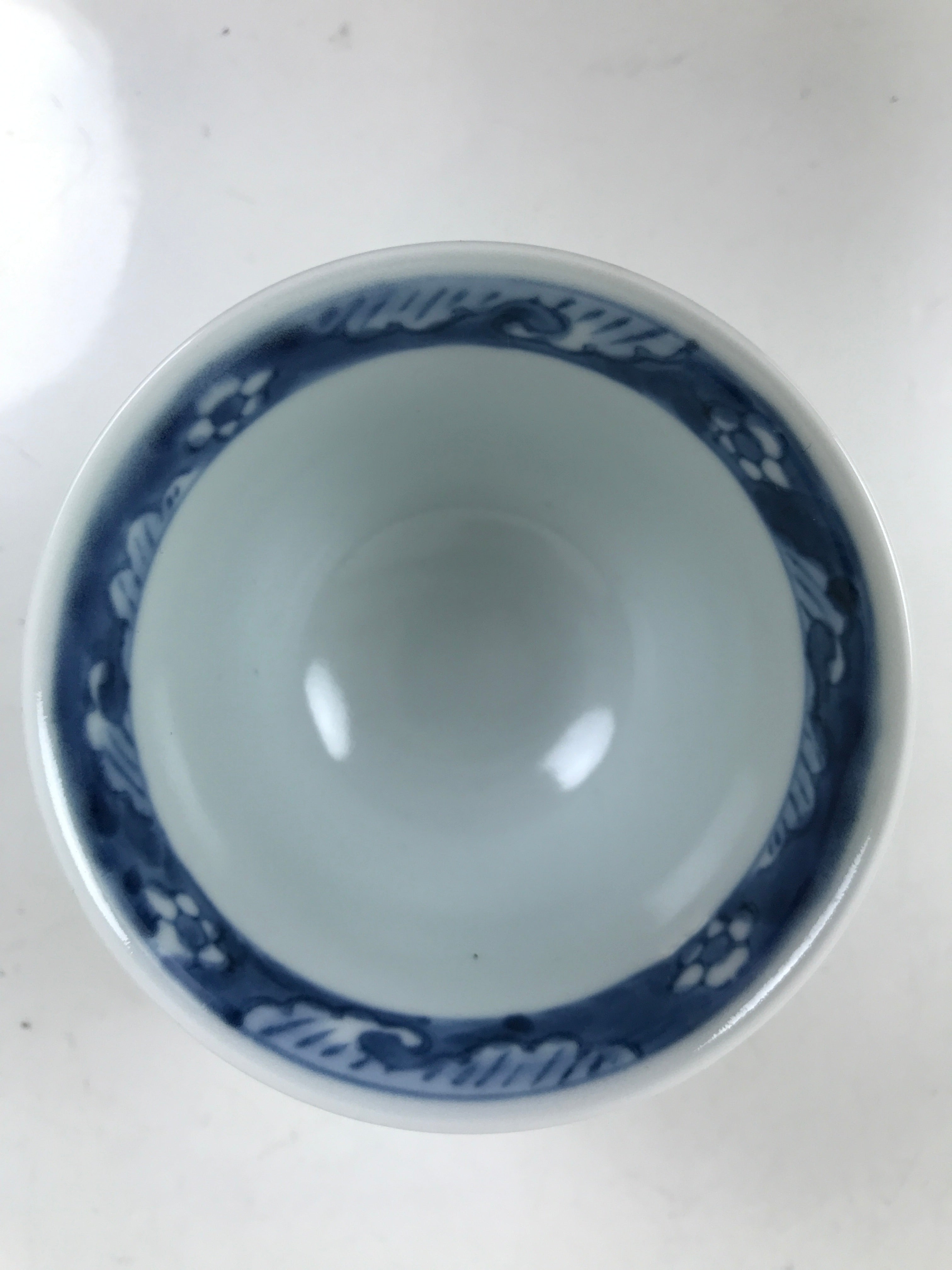 Japanese Porcelain Yunomi Teacup Pottery Vtg White Blue Hishi Fish Sencha TC589