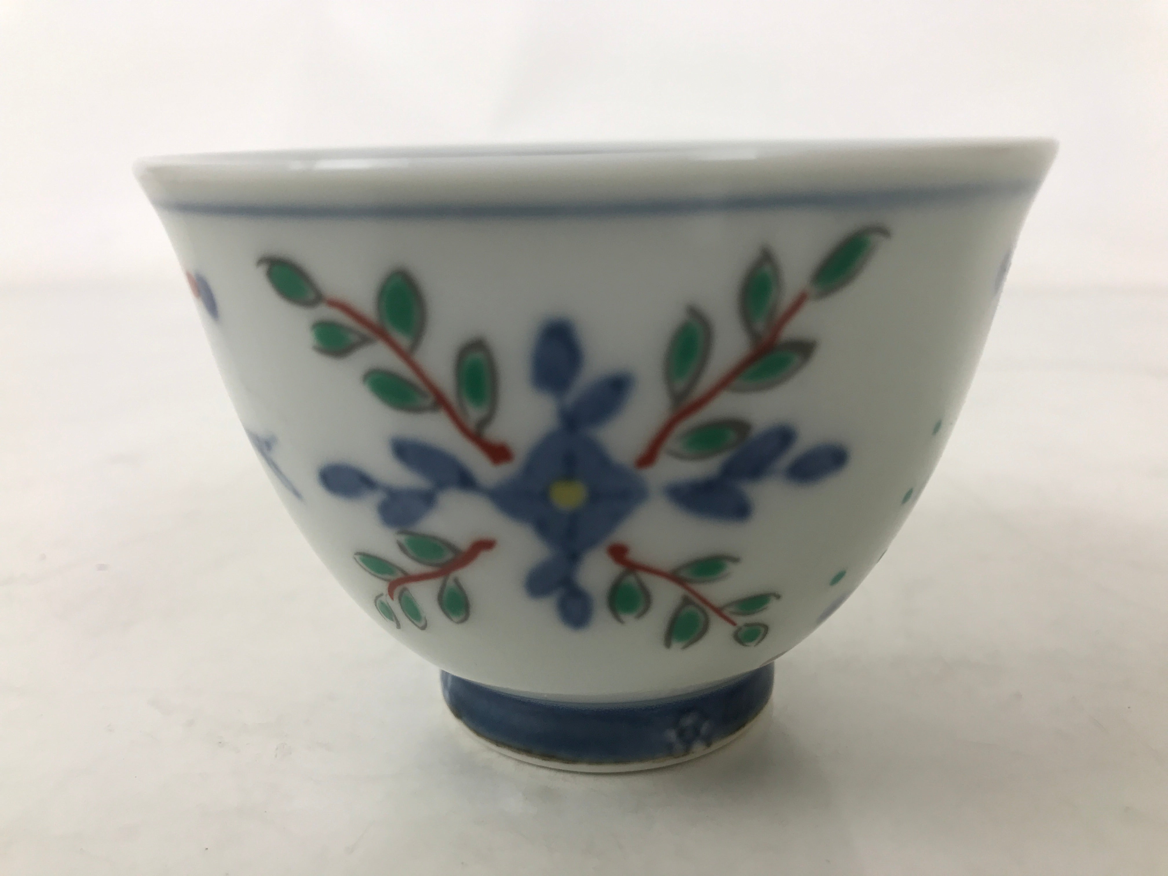 Japanese Porcelain Yunomi Teacup Pottery Vtg White Blue Hishi Fish Sencha TC590
