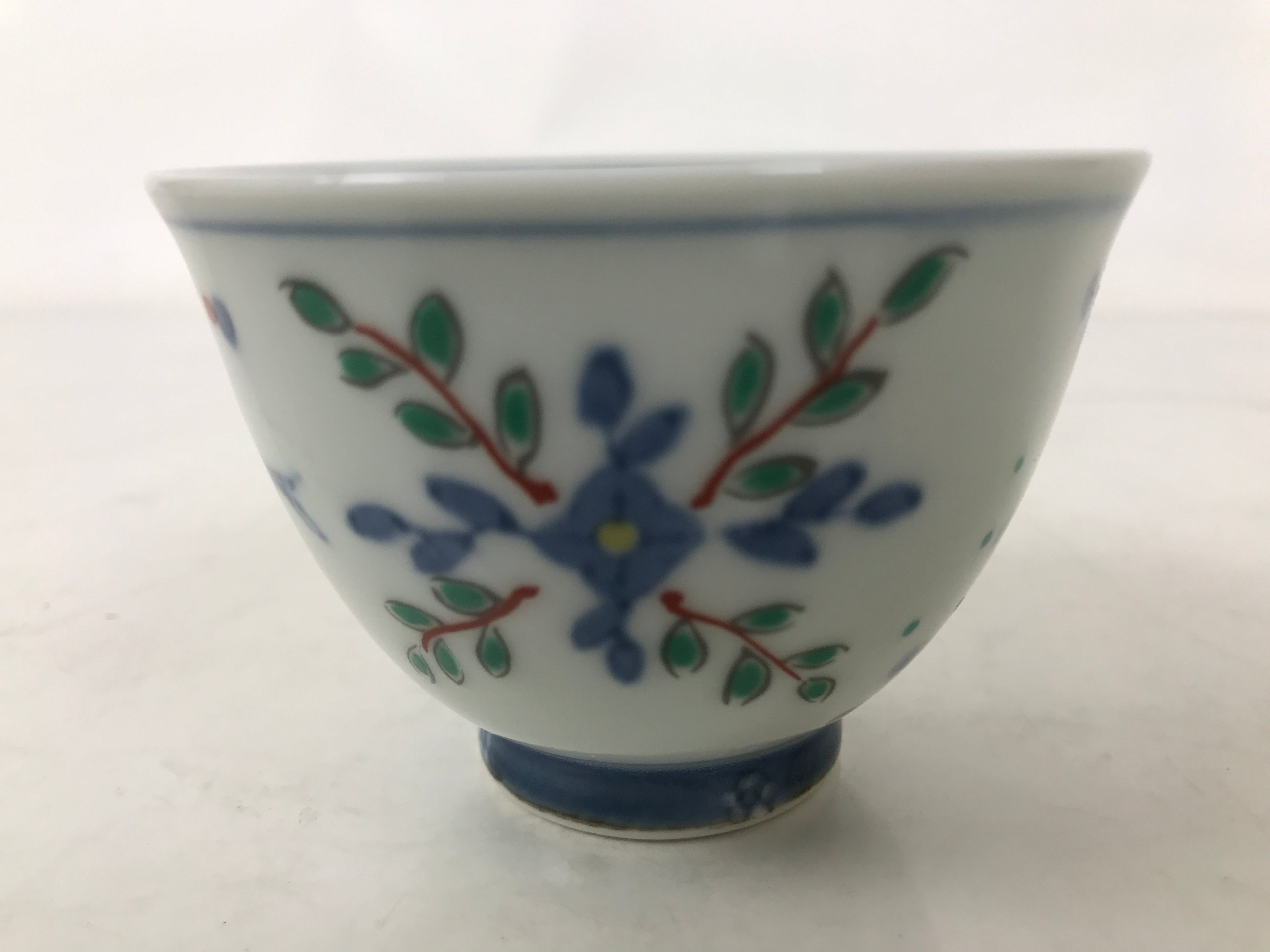Japanese Porcelain Yunomi Teacup Pottery Vtg White Blue Hishi Fish Sencha TC590
