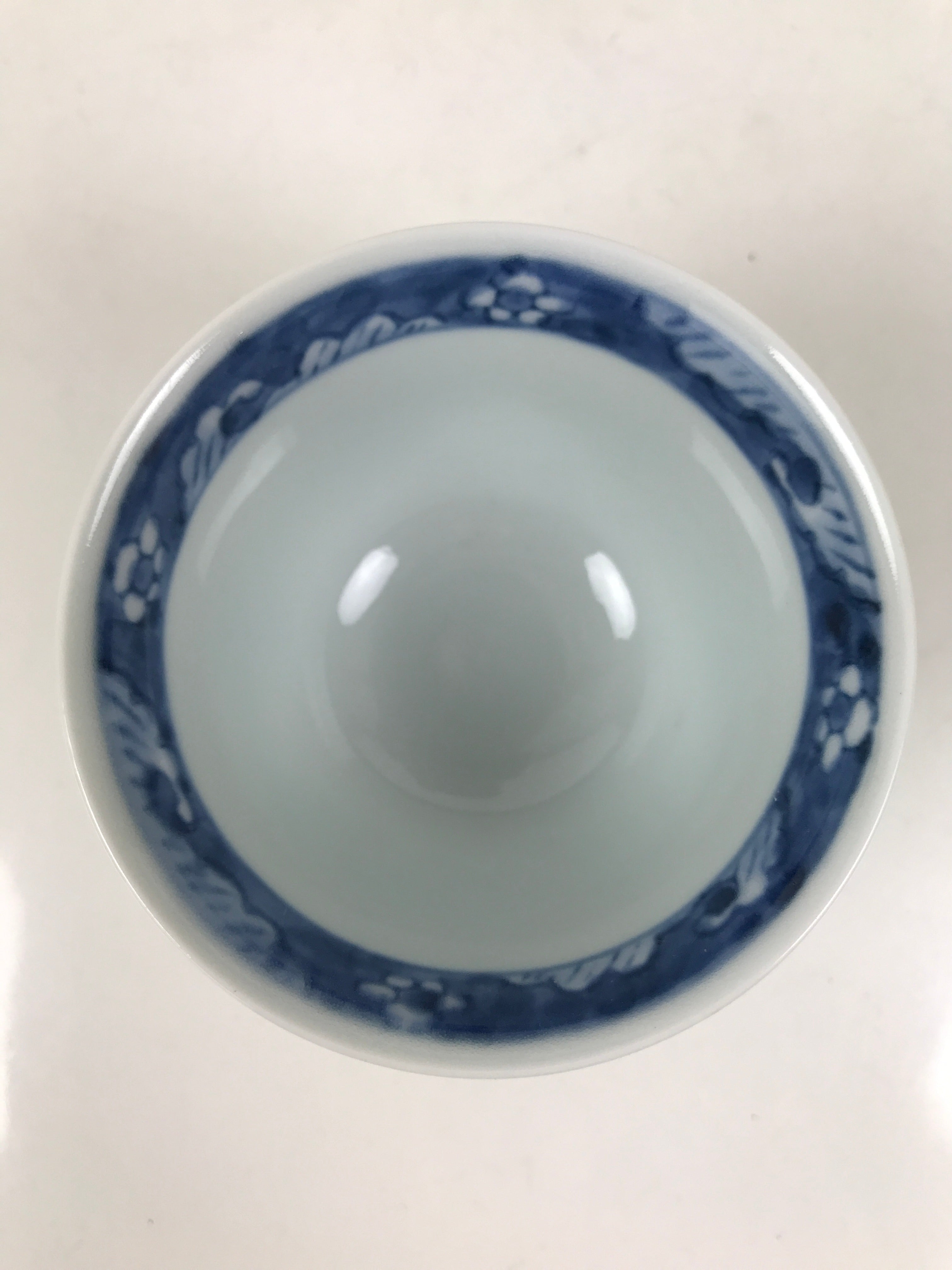 Japanese Porcelain Yunomi Teacup Pottery Vtg White Blue Hishi Fish Sencha TC591