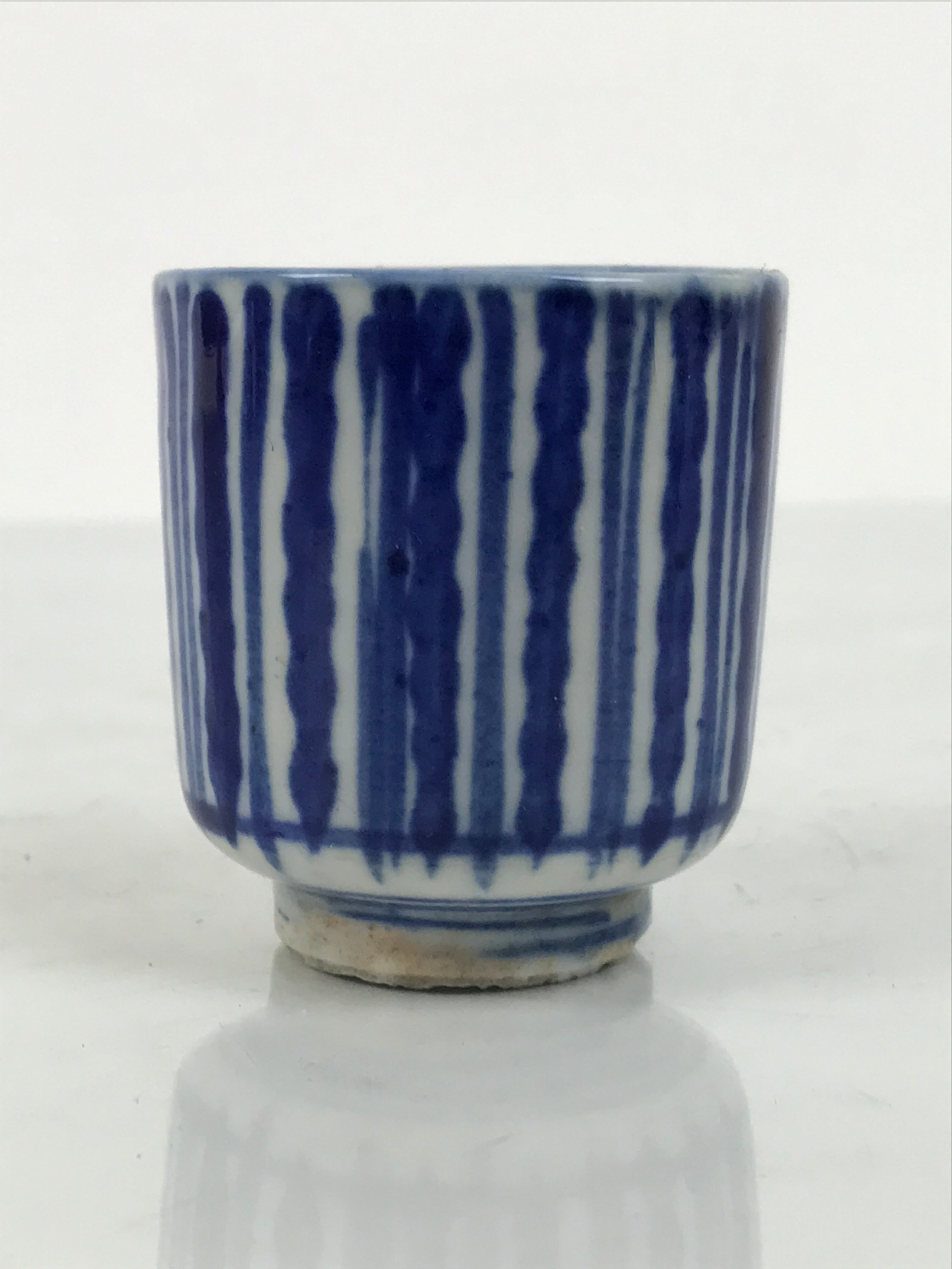 Japanese Porcelain Yunomi Teacup Pottery Vtg White Blue Sometsuke Stripe TC618