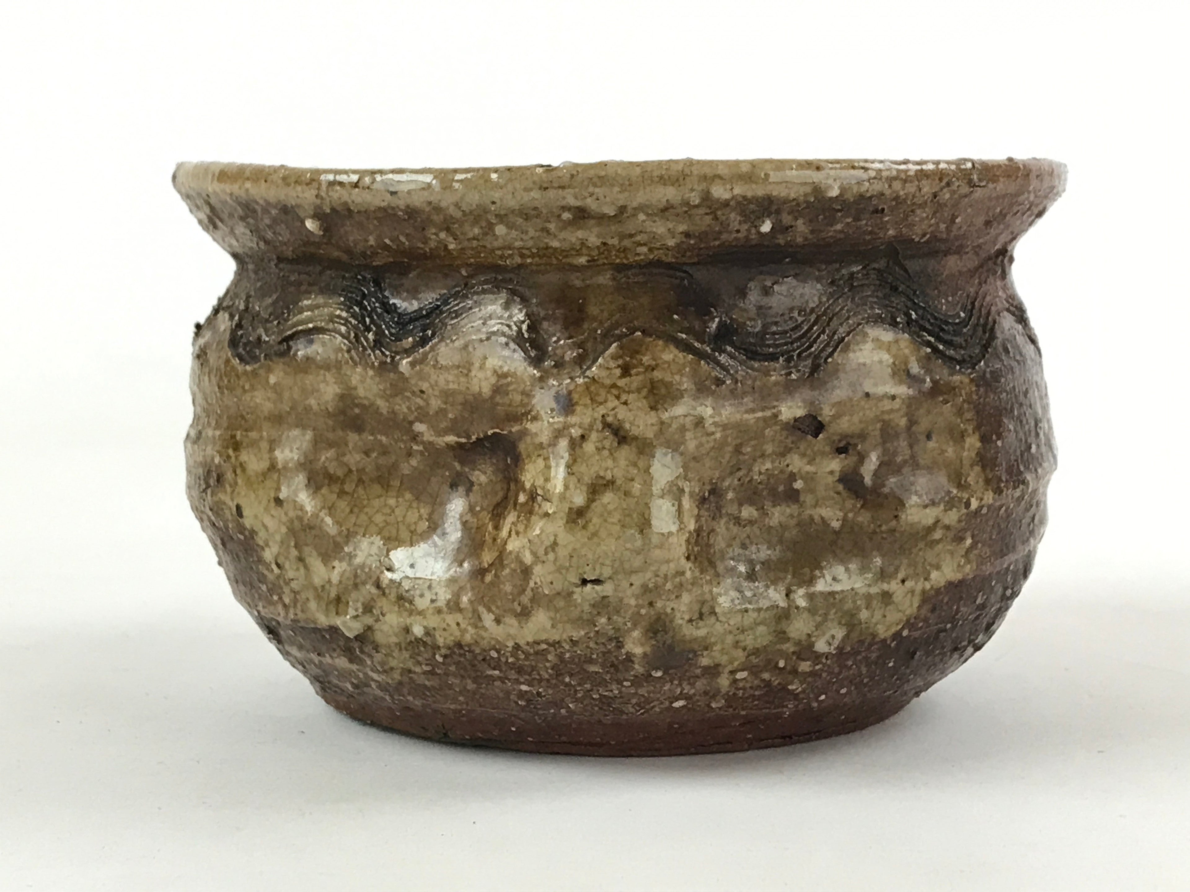 Japanese Pottery Green Tea Bowl Vtg Shigaraki Ware Brown Engraved Chawan CHB1