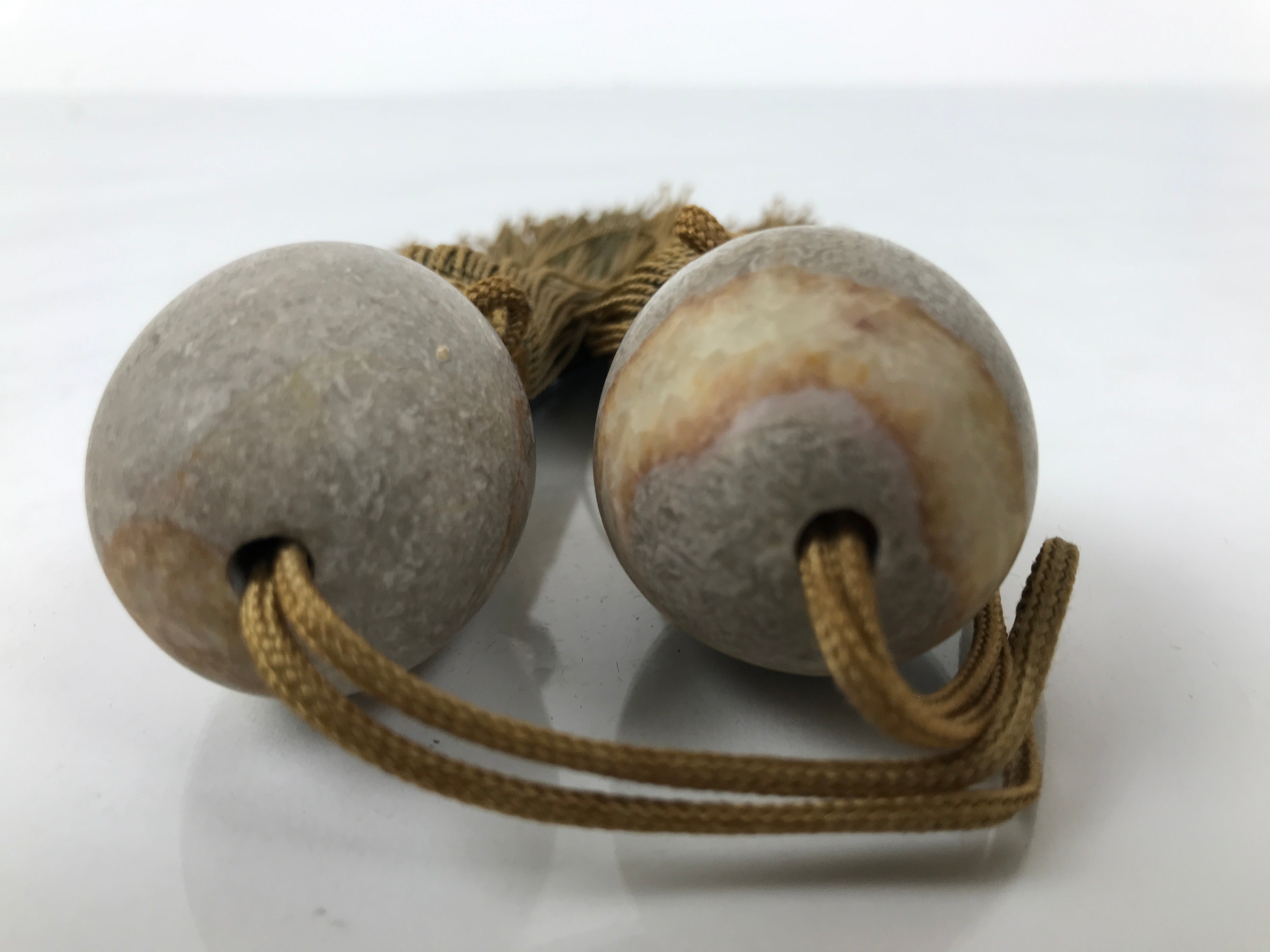 Japanese Quartzite Stone Hanging Scroll Weights Fuchin Kakejiku Tan Tassel FC367