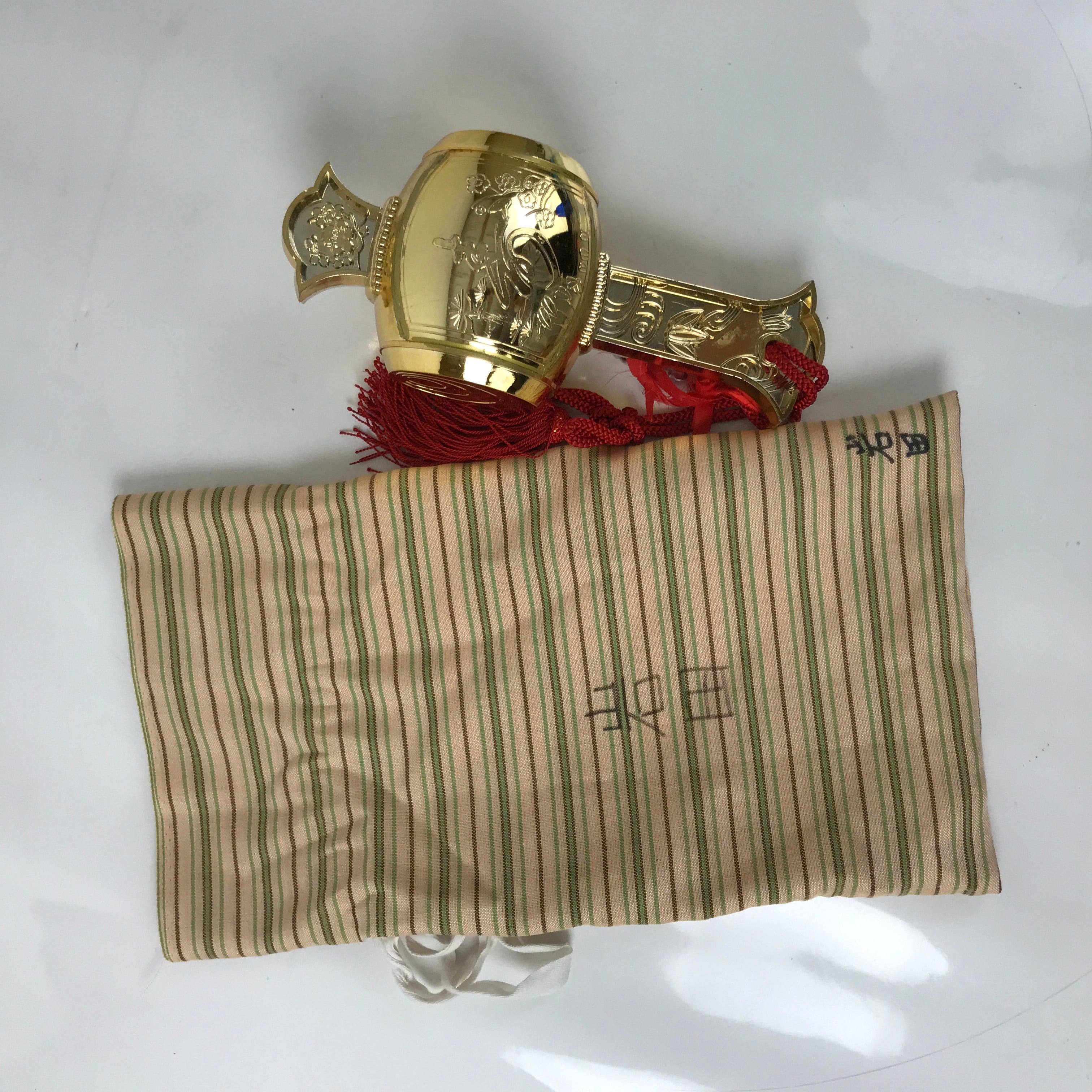 Japanese Resin Lucky Hammer Uchideno Kozuchi Vtg Rice Rattling Sound Gold ST22