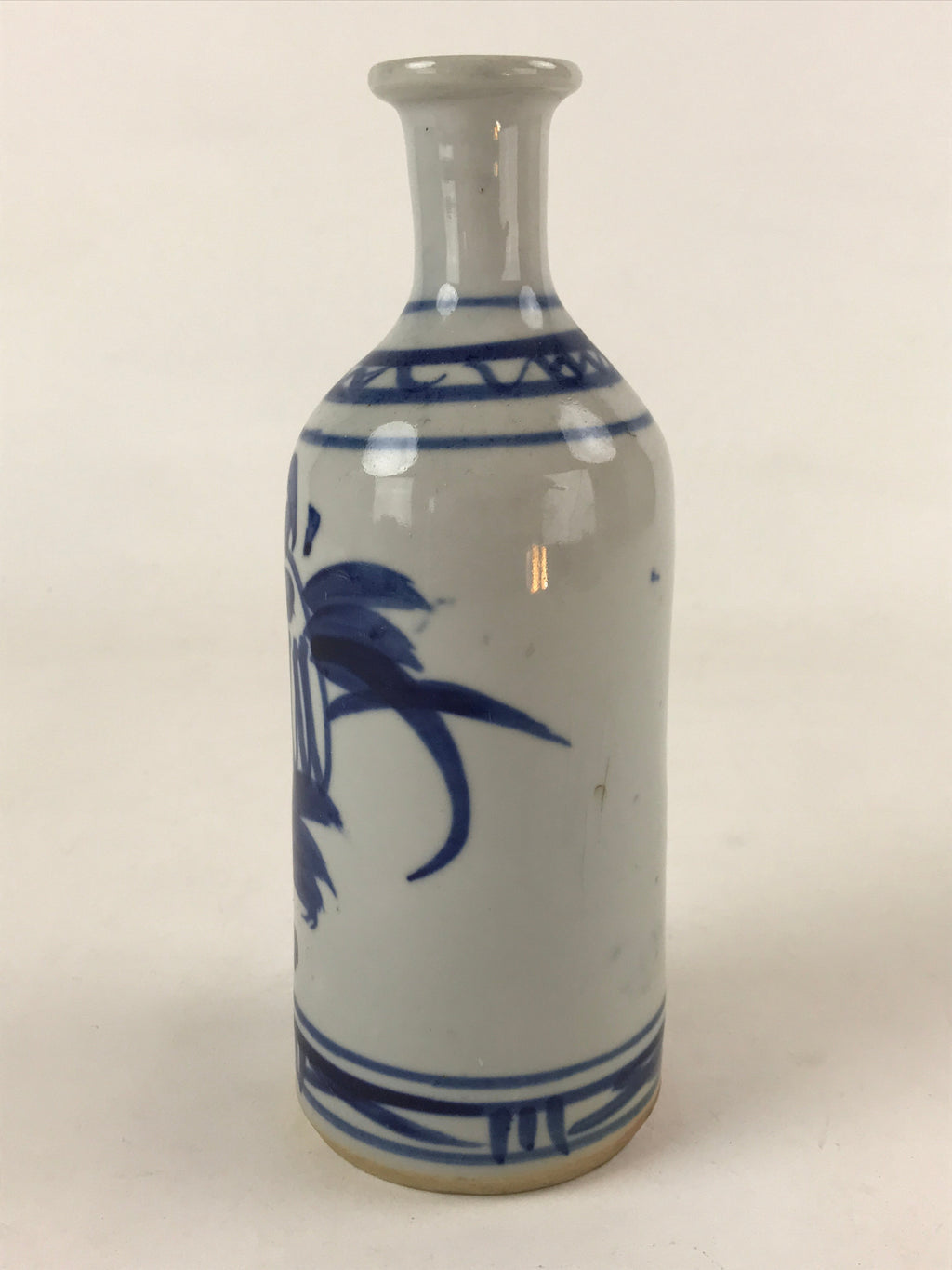 Japanese Sake Bottle Ceramic Tokkuri C1900 Flowers Sometsuke White Blue TS600