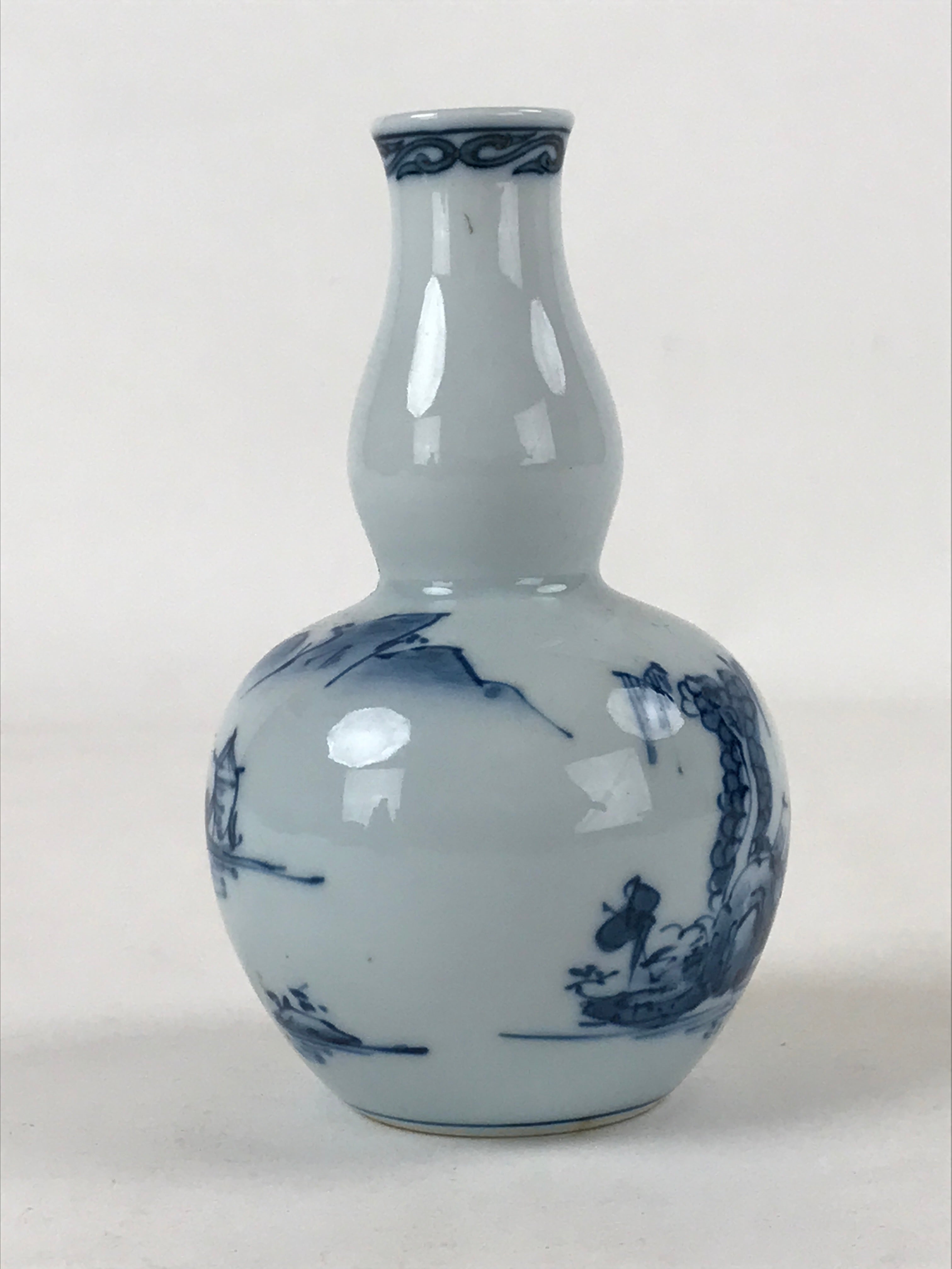 Japanese Sake Bottle Porcelain Tokkuri Vtg Arita Ware White Blue Landscape TS595