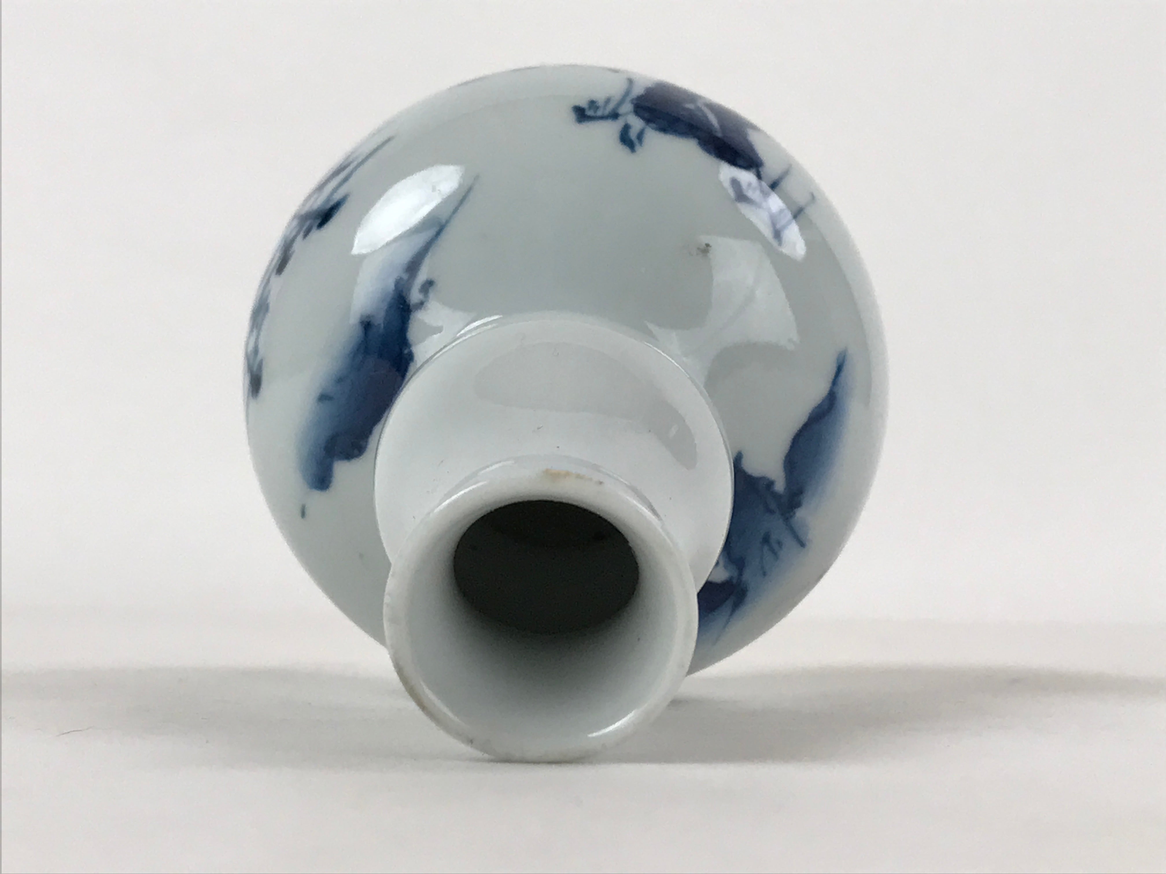 Japanese Sake Bottle Porcelain Tokkuri Vtg Arita Ware White Blue Landscape TS596
