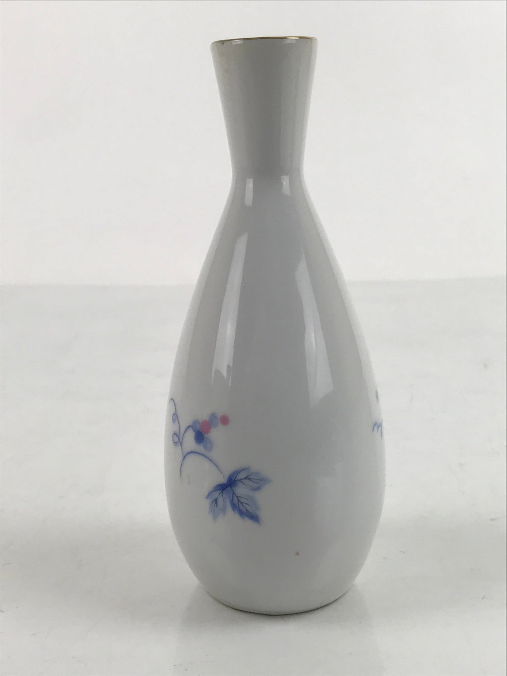 Japanese Sake Bottle Porcelain Tokkuri Vtg Ichi-Go Grapes Leaves Blue Pink TS686
