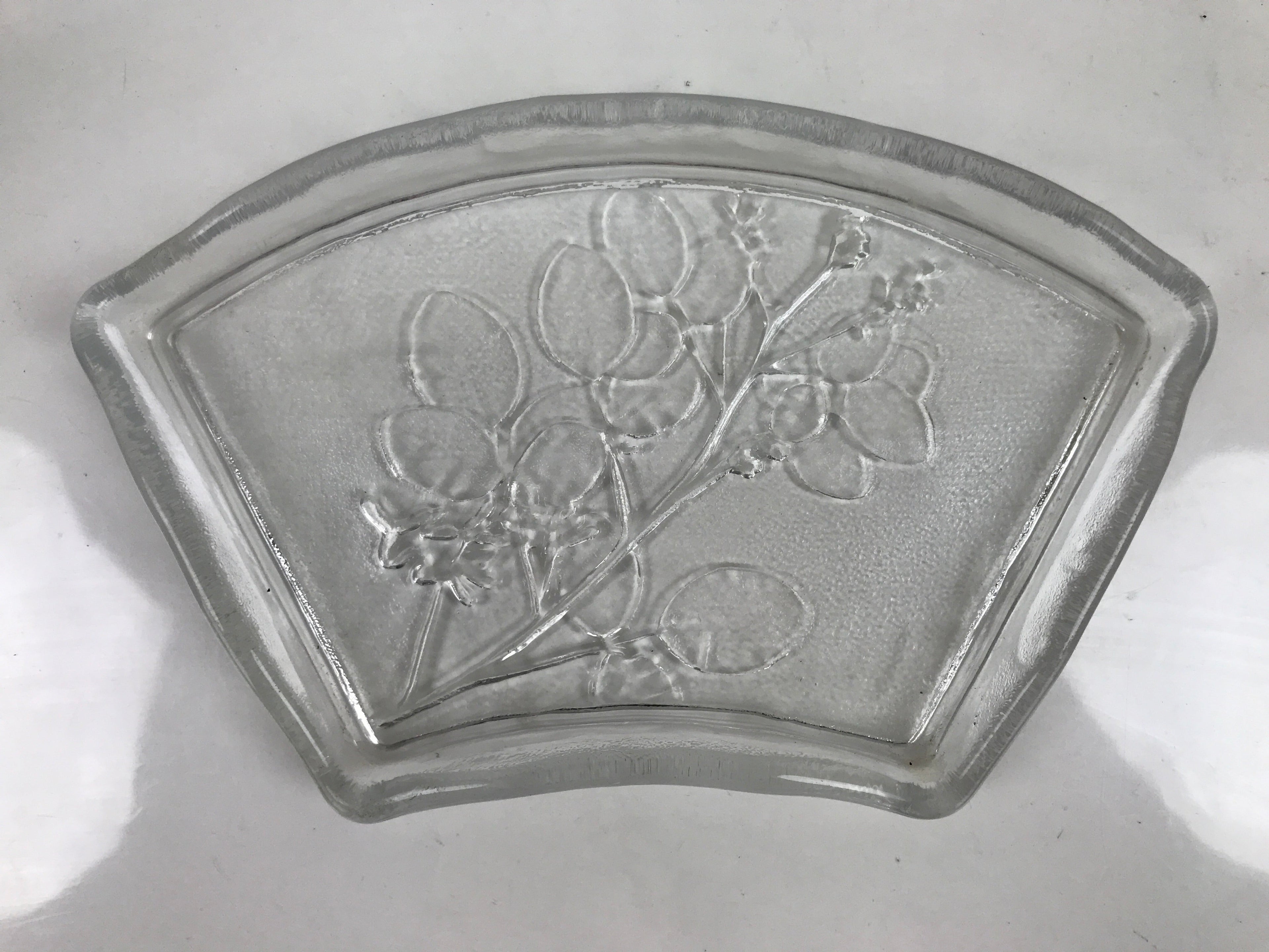 Japanese Sasaki Crystal Glass Sashimi Plate Kozara Vtg Fan Shape Plant Clear Y84