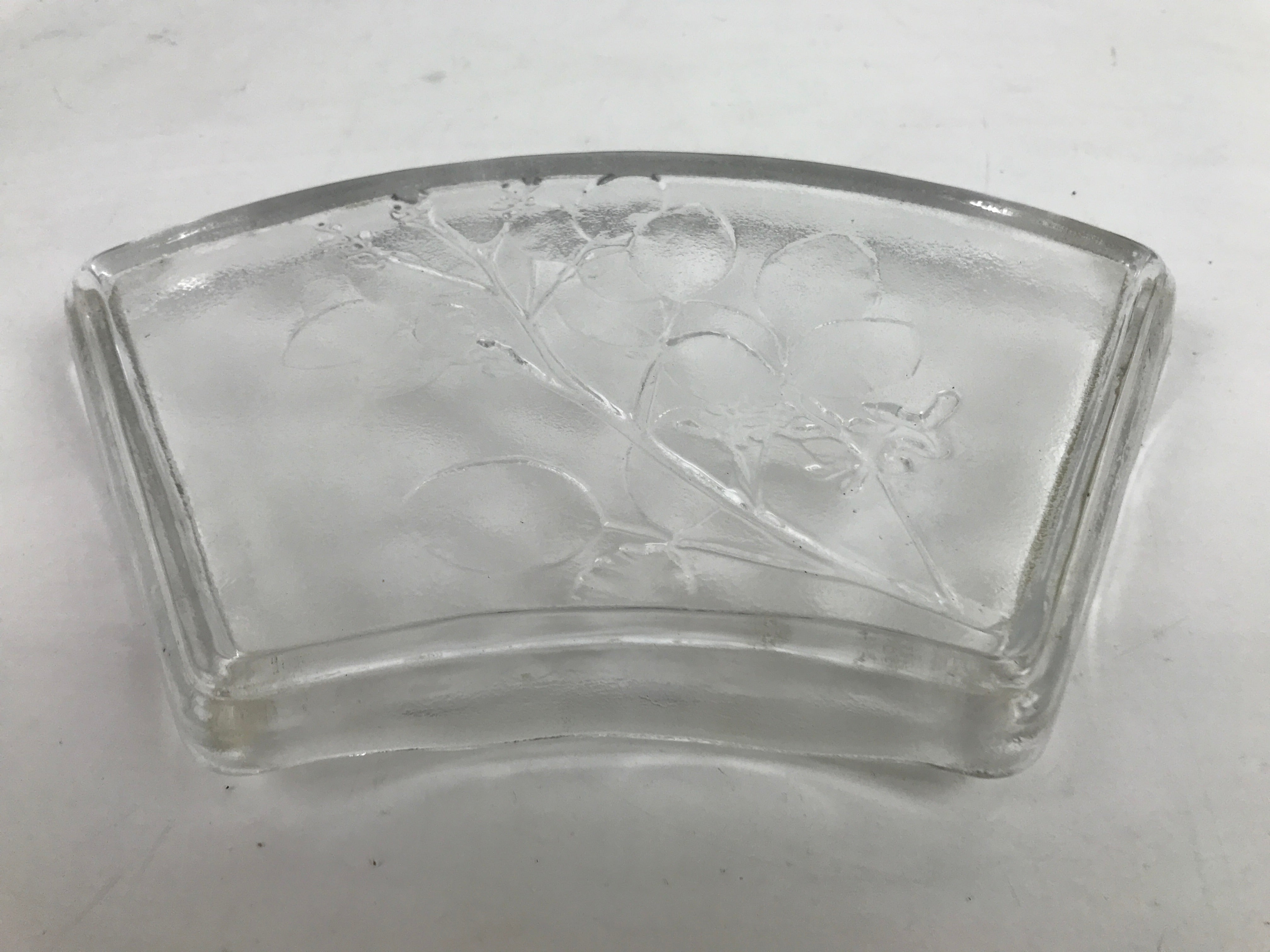 Japanese Sasaki Crystal Glass Sashimi Plate Kozara Vtg Fan Shape Plant Clear Y84