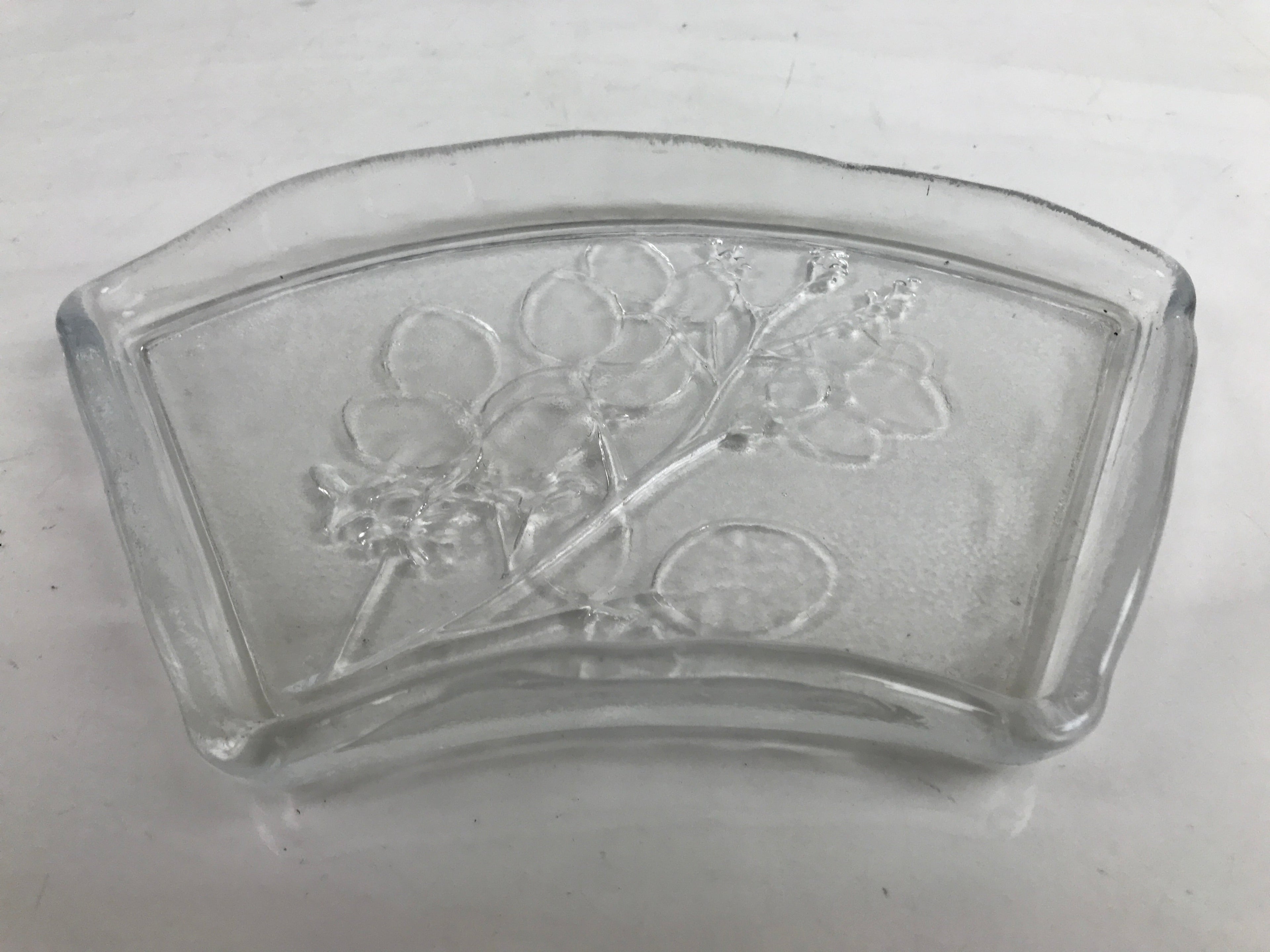 Japanese Sasaki Crystal Glass Sashimi Plate Kozara Vtg Fan Shape Plant Clear Y88