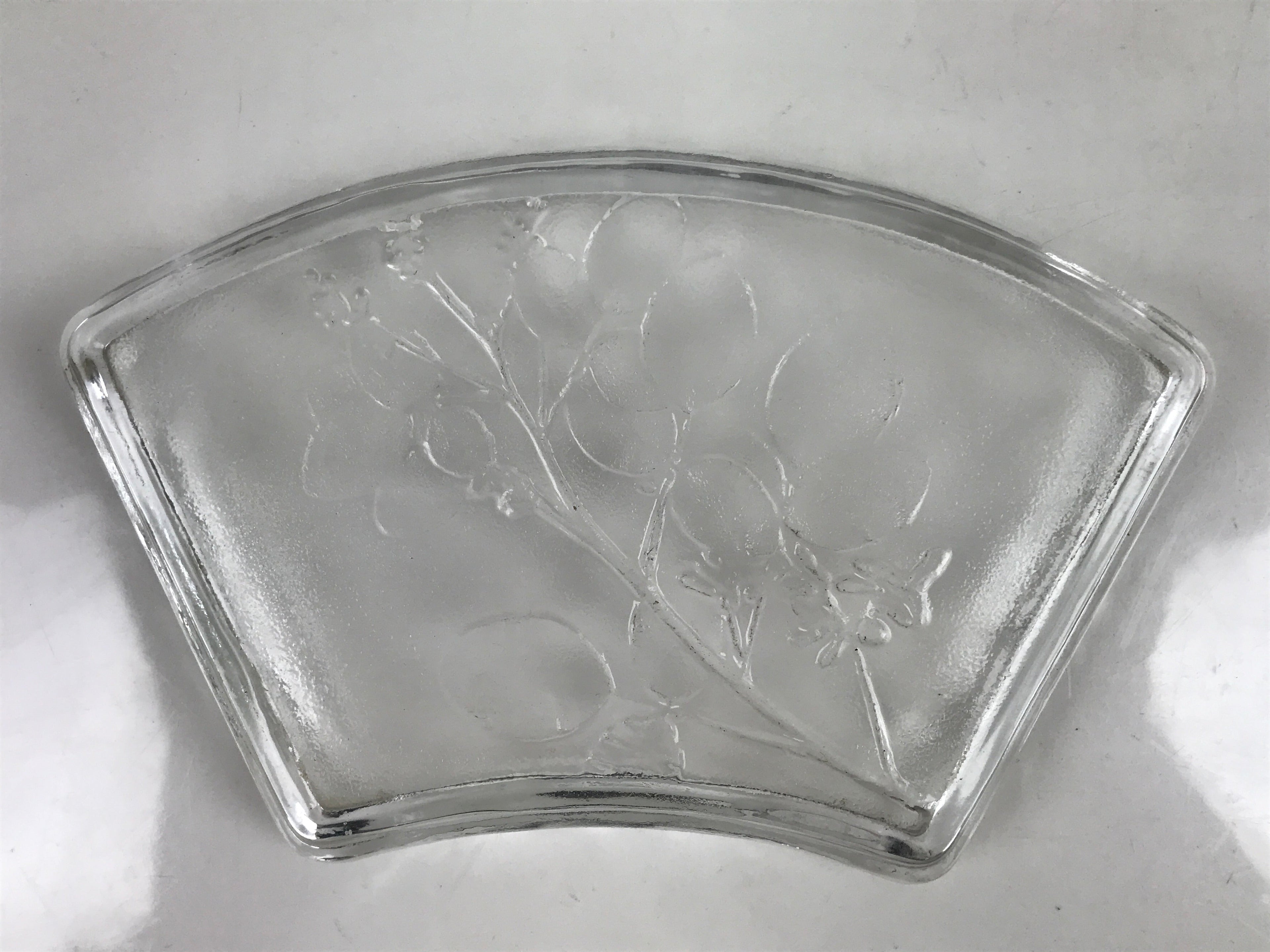 Japanese Sasaki Crystal Glass Sashimi Plate Kozara Vtg Fan Shape Plant Clear Y92