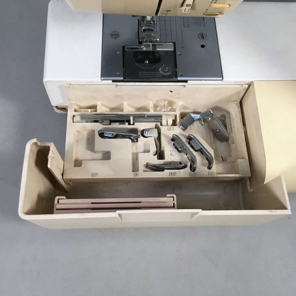 Japanese Sewing Machine Brother Tendy 7000 Electric Computer Control Tested J985
