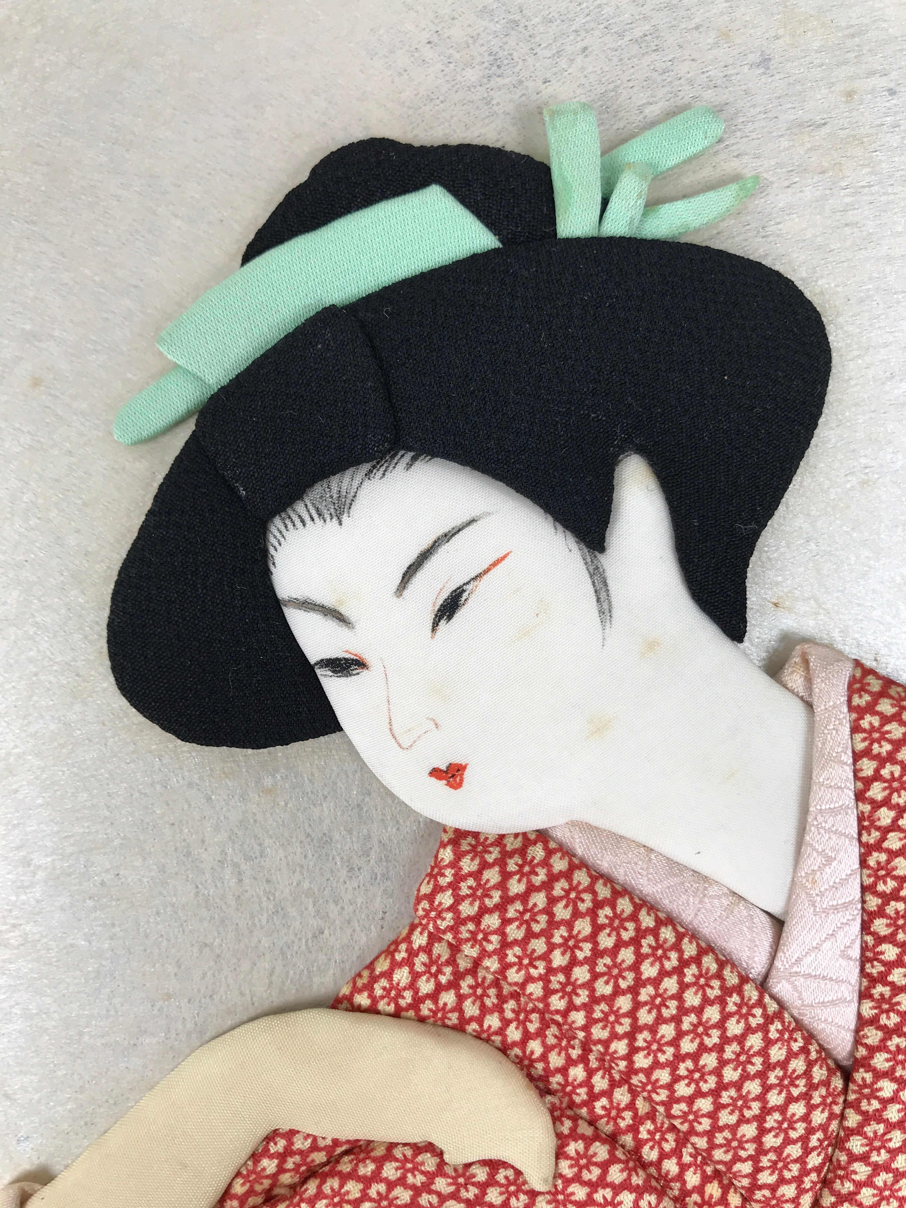 Japanese Shikishi Art Board Oshie Silk Fabric Kimono Woman Geisha Red Moon A796