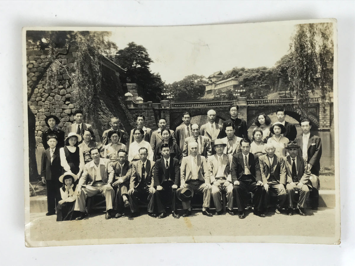 Japanese Showa Imperial Palace Square Family Travel Photograph Black White PH109