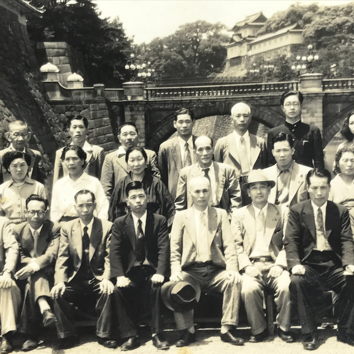 Japanese Showa Imperial Palace Square Family Travel Photograph Black White PH109
