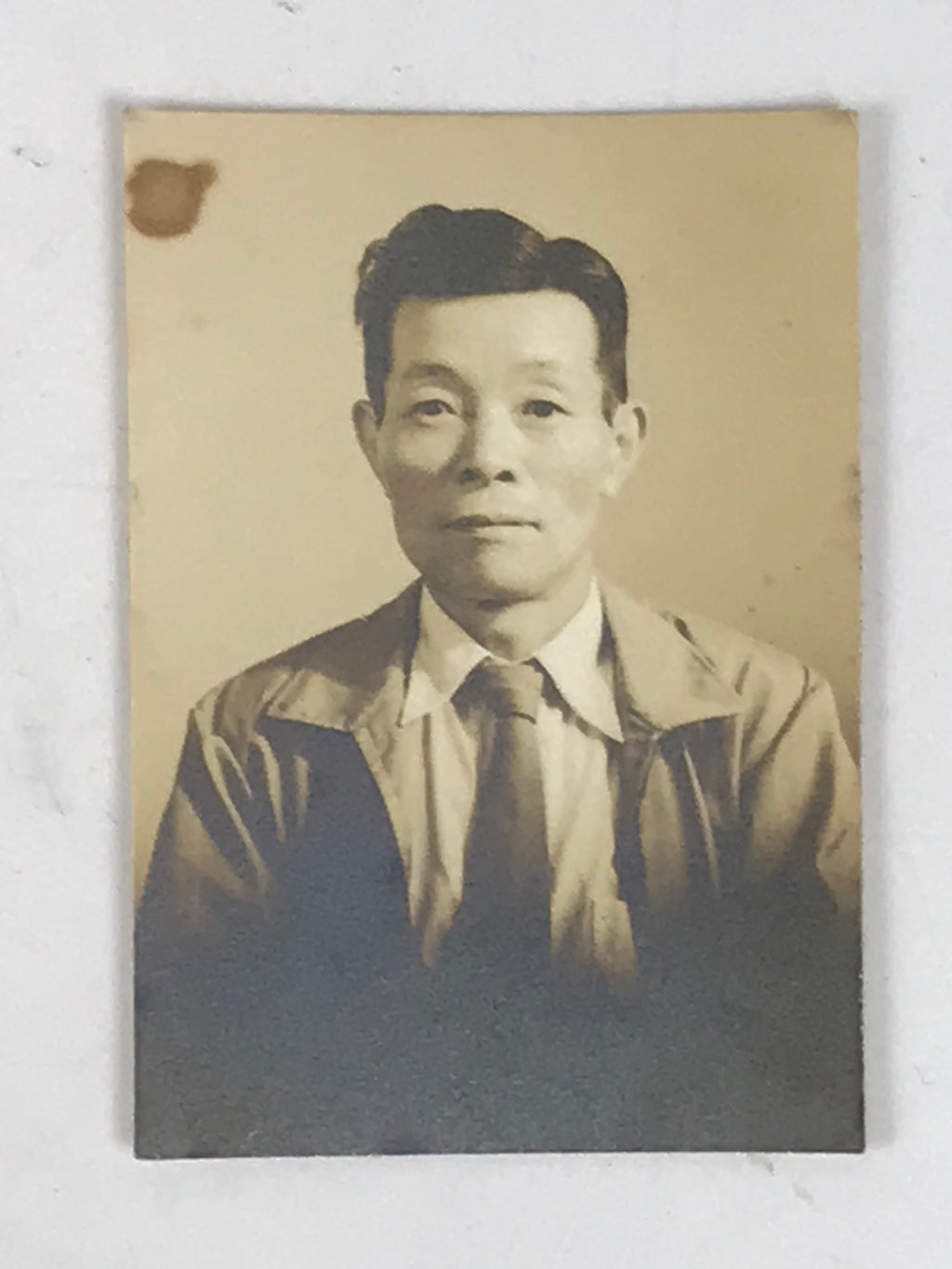 Japanese Showa Man Passport Photograph Vtg Suit Daily Life Sepia Tone PH286