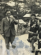 Japanese Showa Outdoor Excursion Rest Photograph Vtg Family Black White PH249
