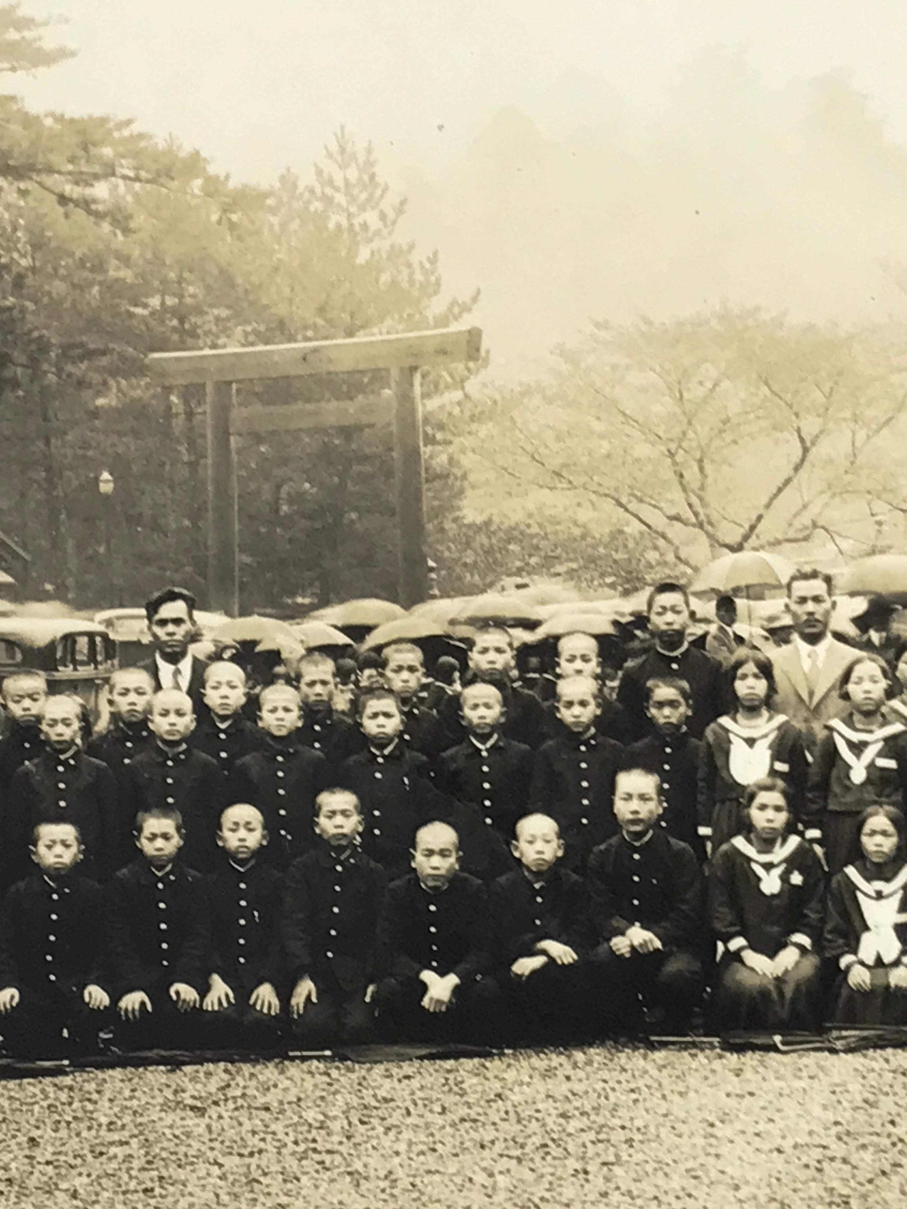 Japanese Showa School Class Trip Photograph Vtg Group Ise Shrine Sepia PH135