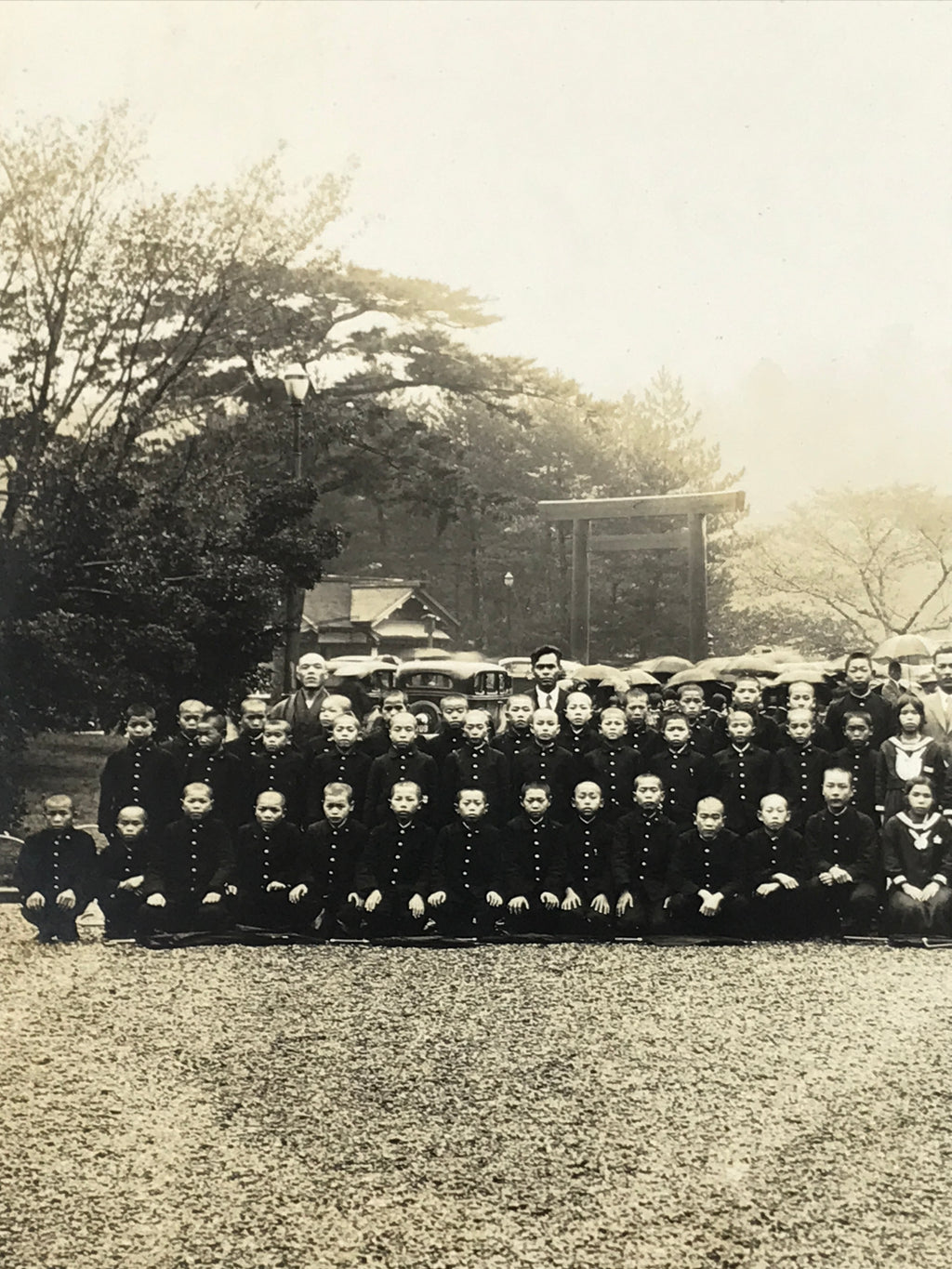 Japanese Showa School Class Trip Photograph Vtg Group Ise Shrine Sepia PH163