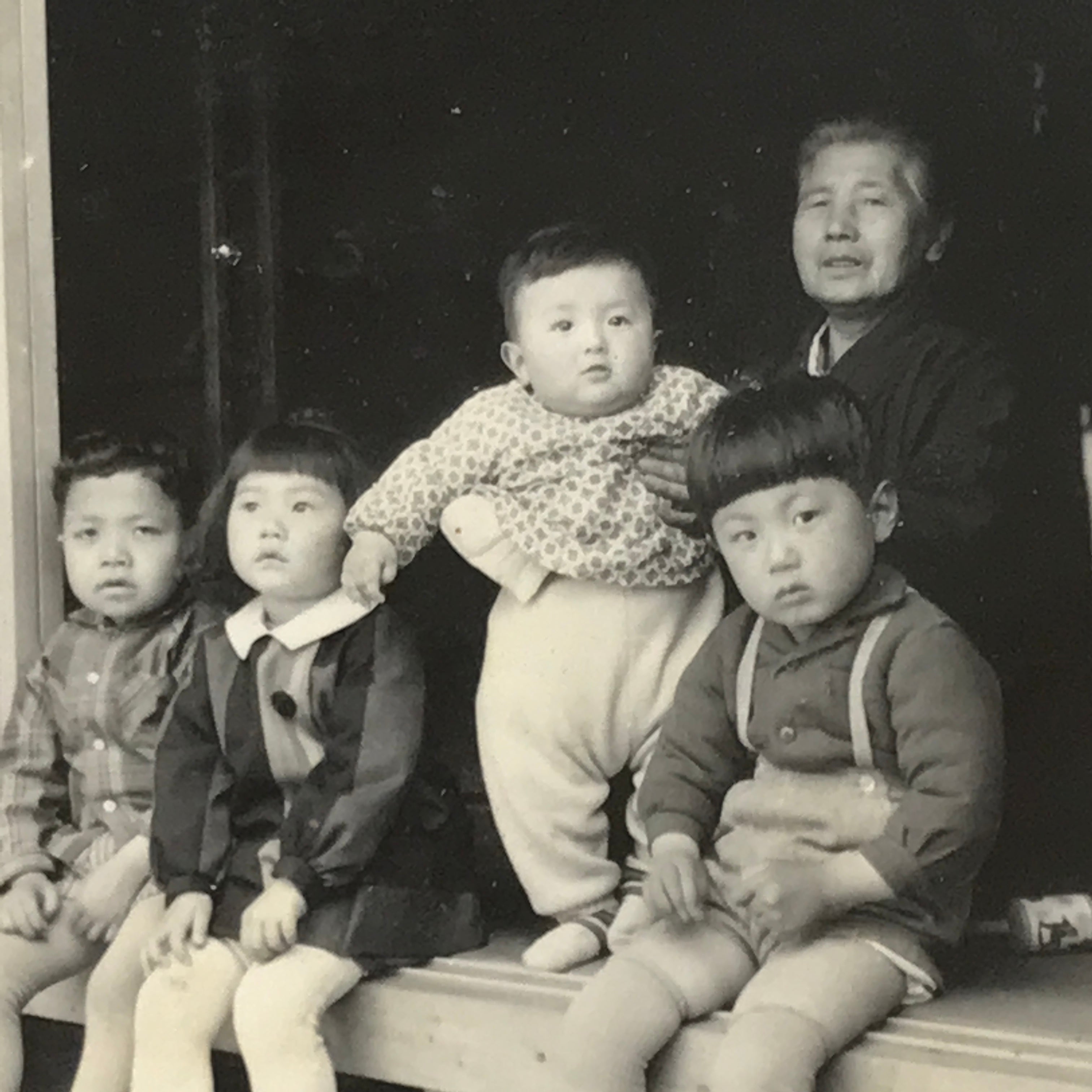 Japanese Showa Young Children Portrait Photograph Daily Life Black White PH254
