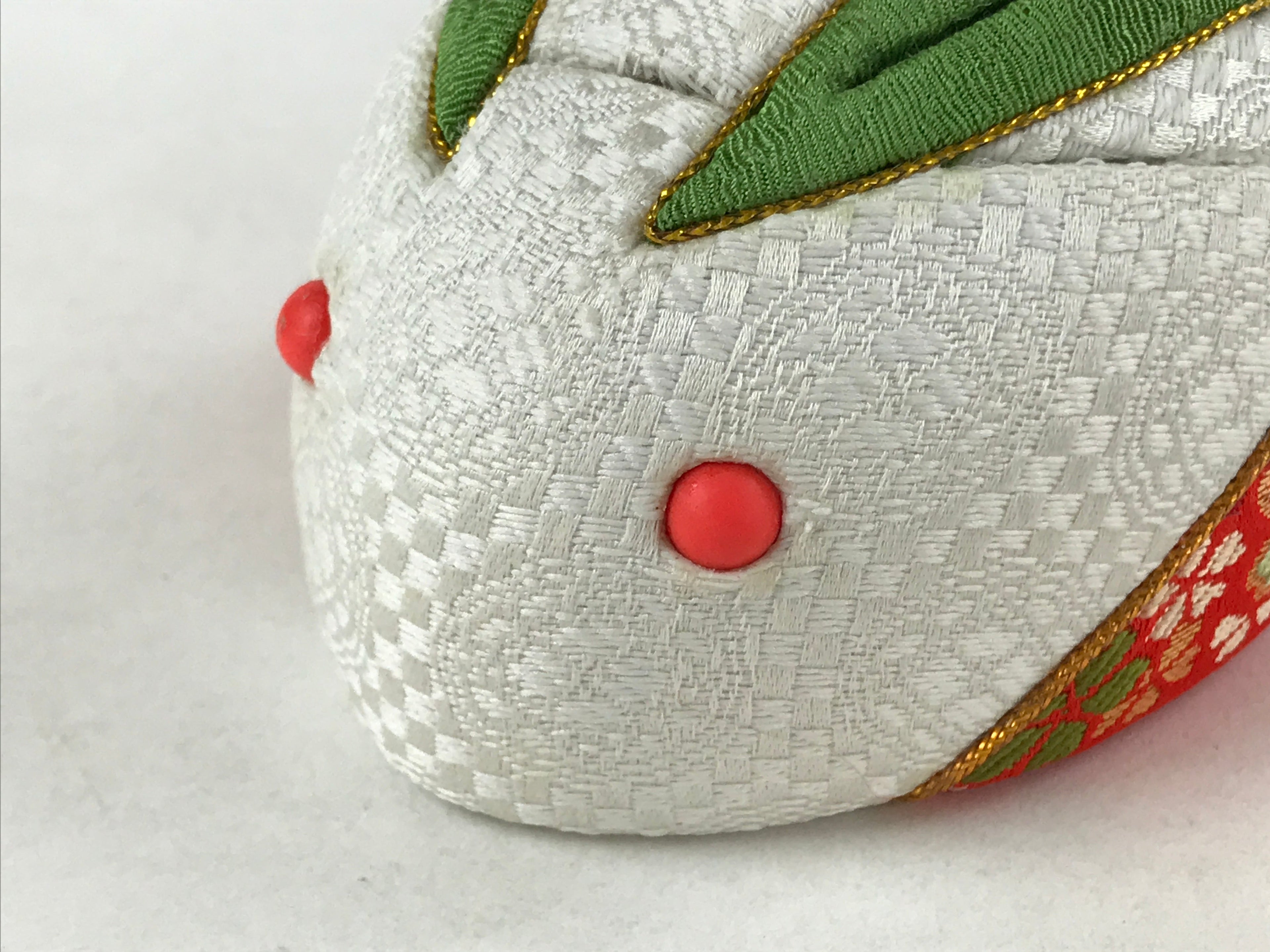 Japanese Silk Fabric Rabbit Usagi Doll Vtg Chirimen Zaiku Traditional Craft BD96