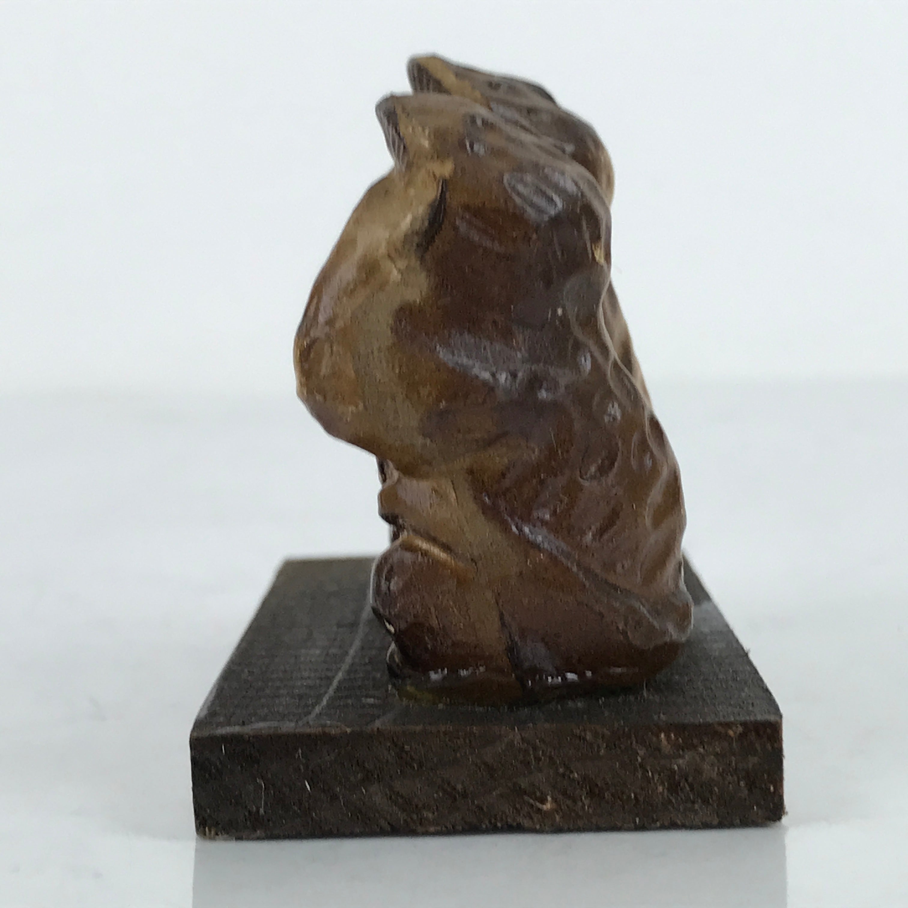 Japanese Small Figurine Three Wise Monkeys Vtg Wood Stand Brown Red BD983