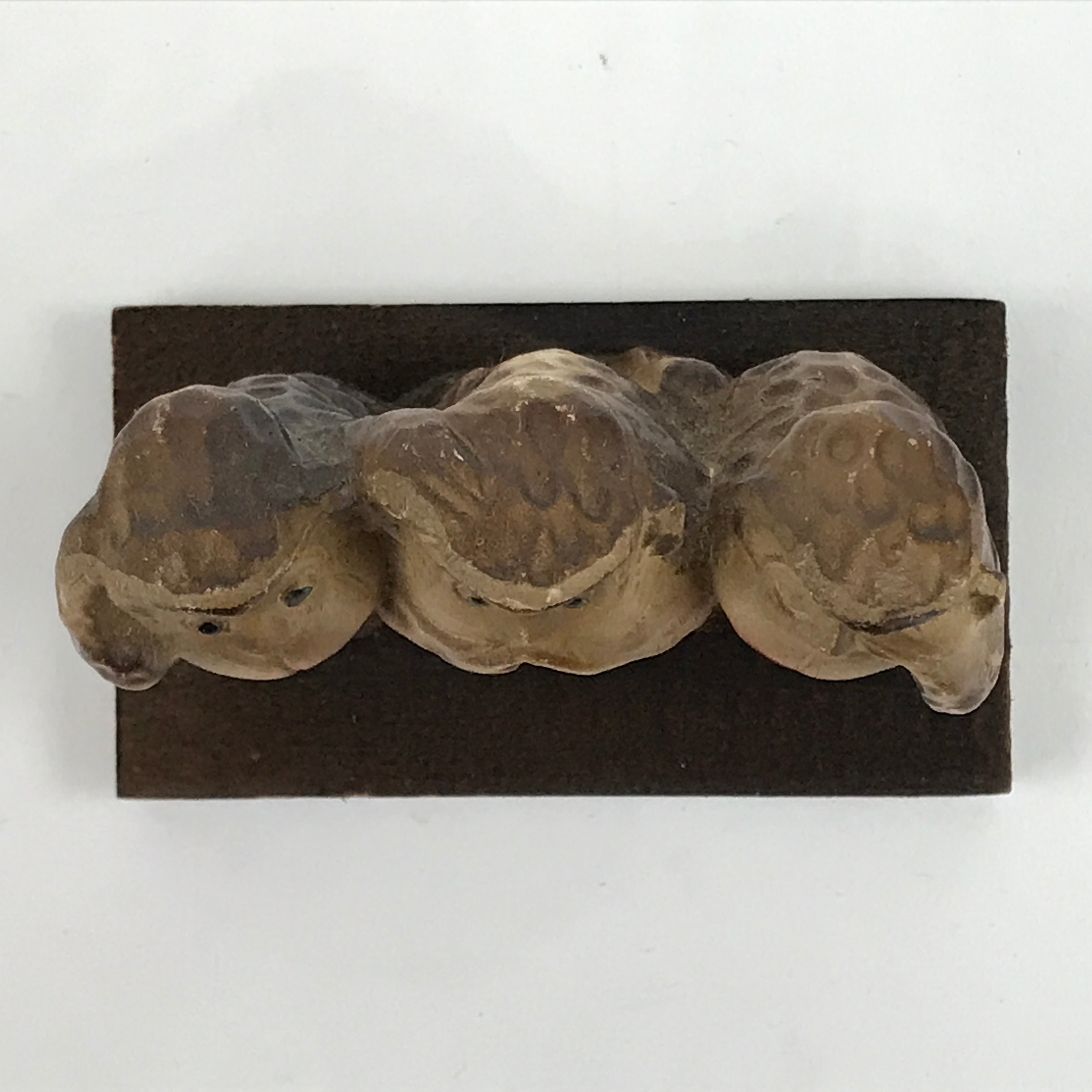 Japanese Small Figurine Three Wise Monkeys Vtg Wood Stand Brown Red BD983