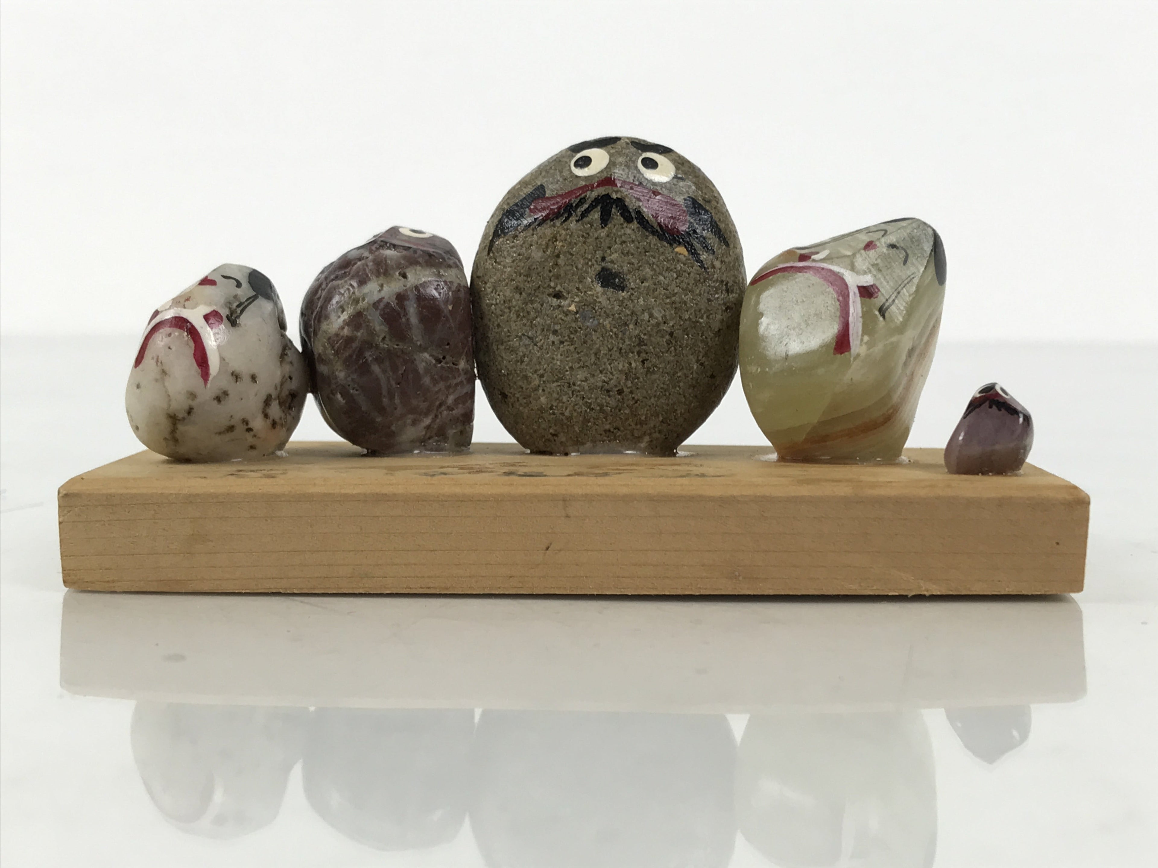 Japanese Stone Kokeshi Doll Vtg Figurine Daruma Happy Kimono Gray White KF799