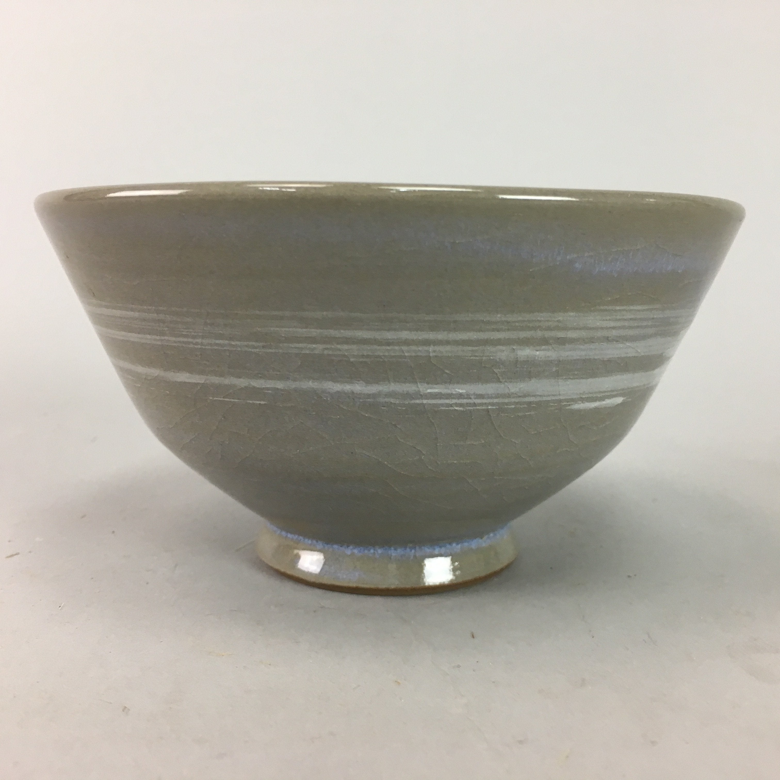 Japanese Tea Ceremony Bowl Matcha Chawan Pottery Gray Signed Ceramic GTB325