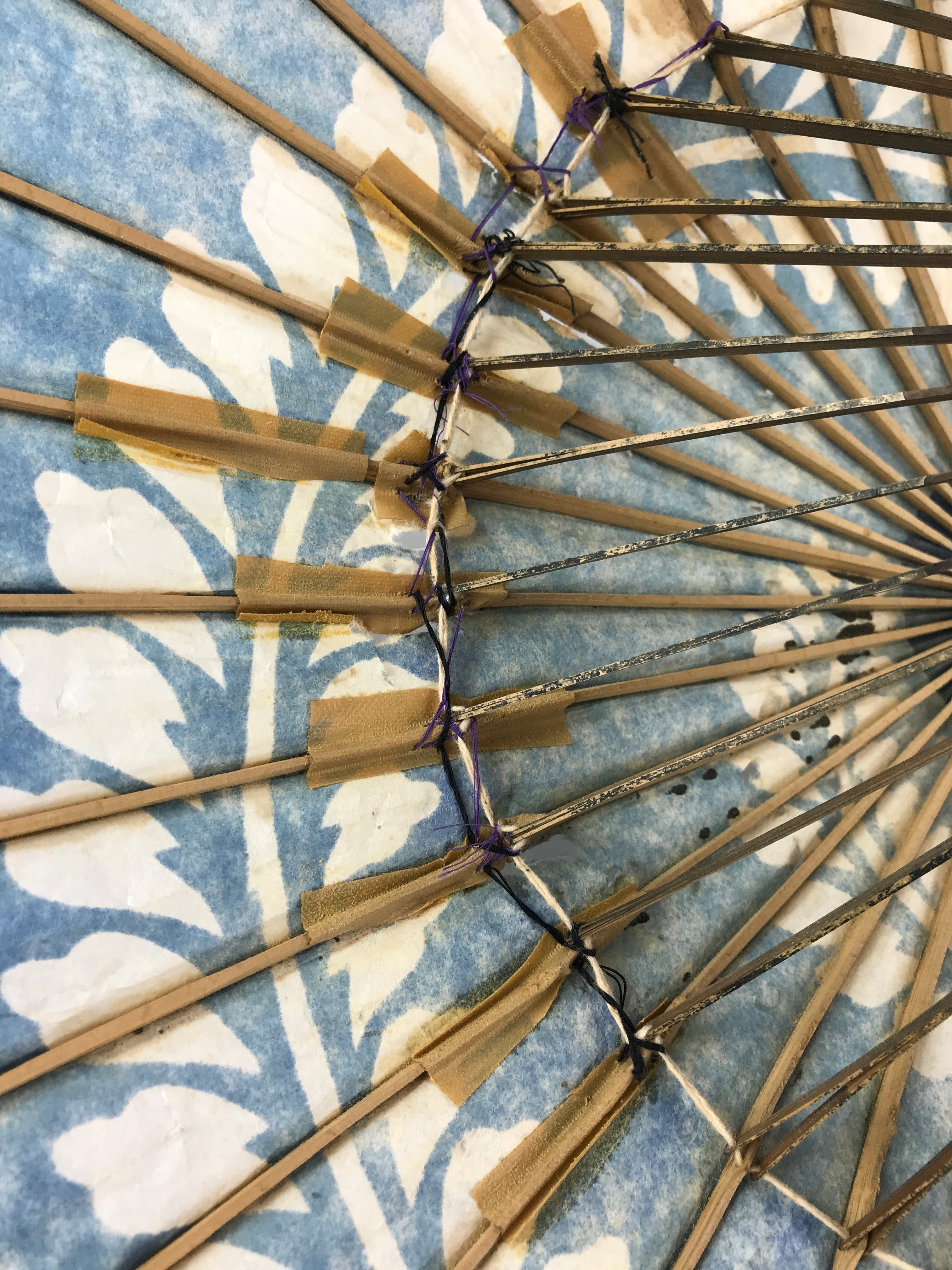 Japanese Umbrella Parasol Vtg Wagasa Bangasa Geisha Paper Blue Vines JK522